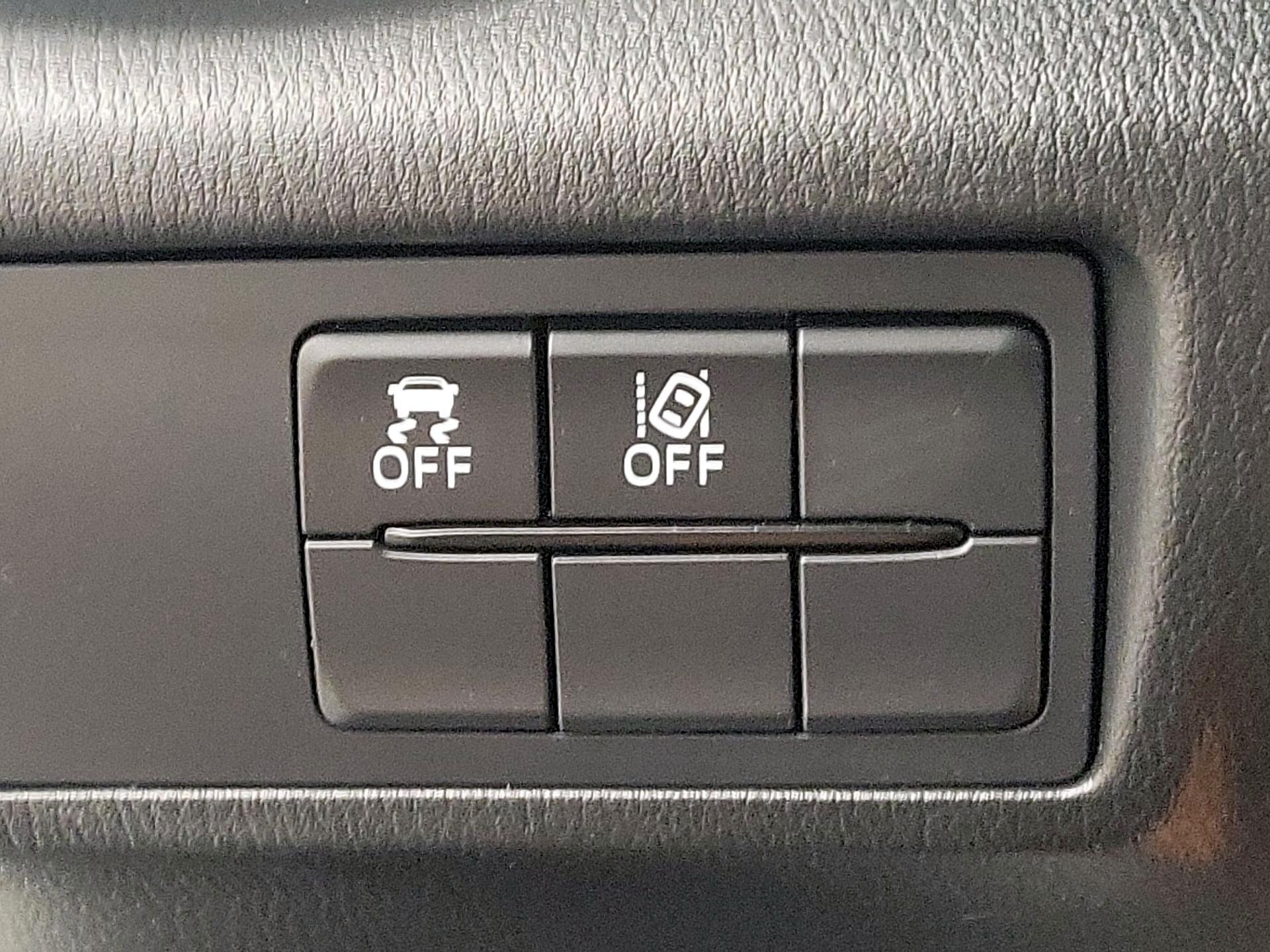 Thumbnail: 2021 Mazda MX-5 Miata - 13