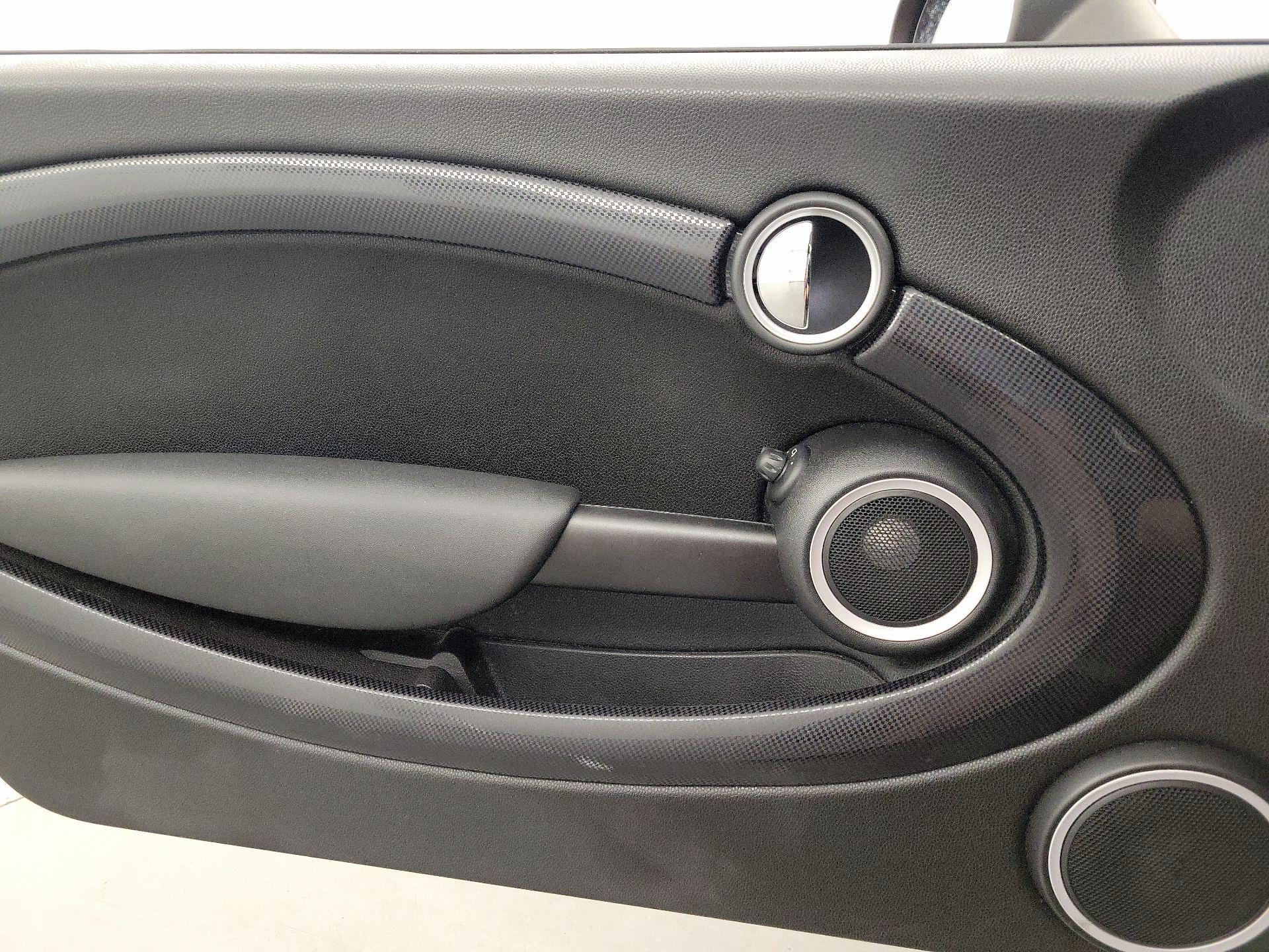 Thumbnail: 2015 MINI Cooper Coupe - 12