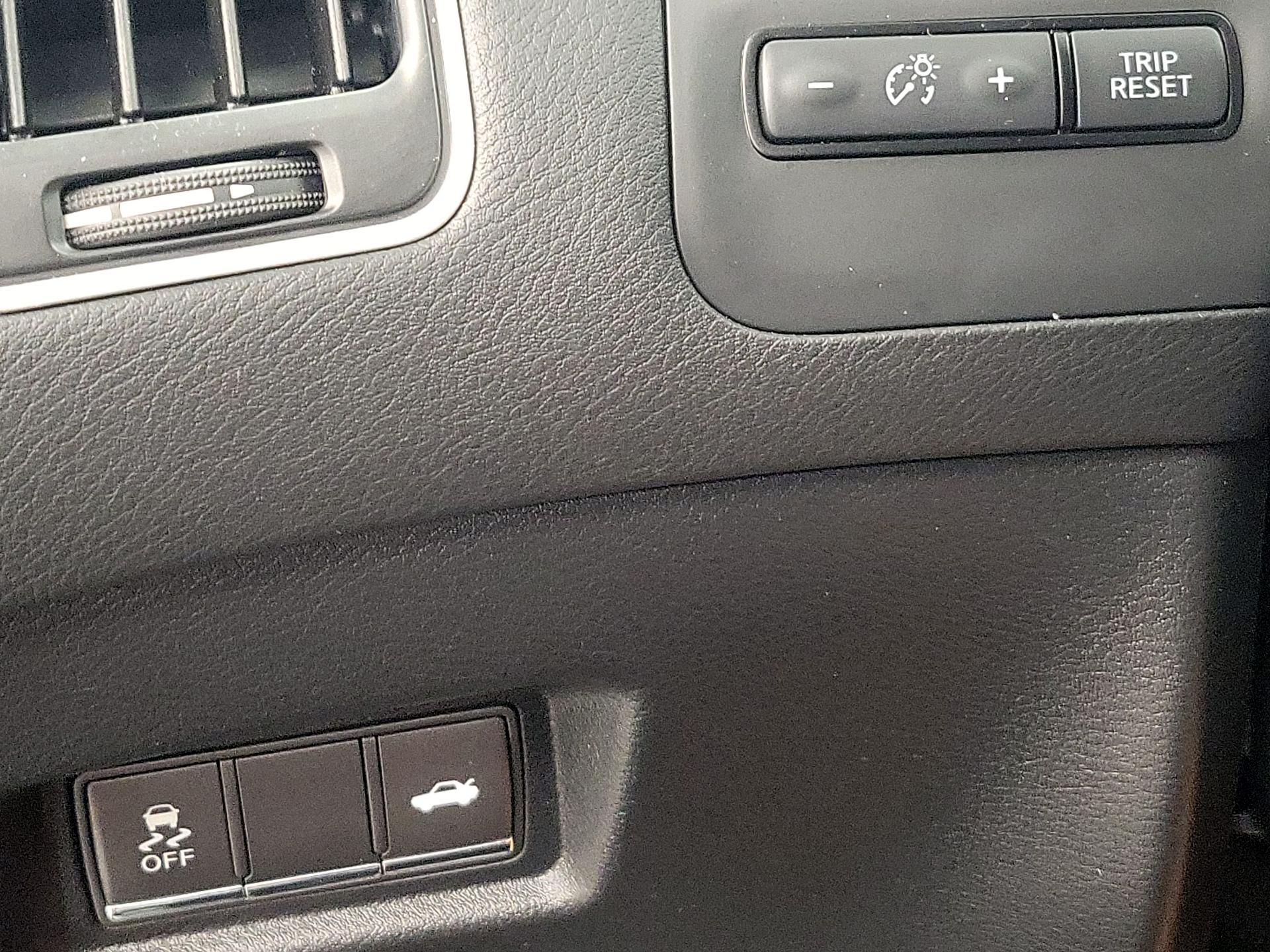 Thumbnail: 2019 INFINITI Q60 - 13