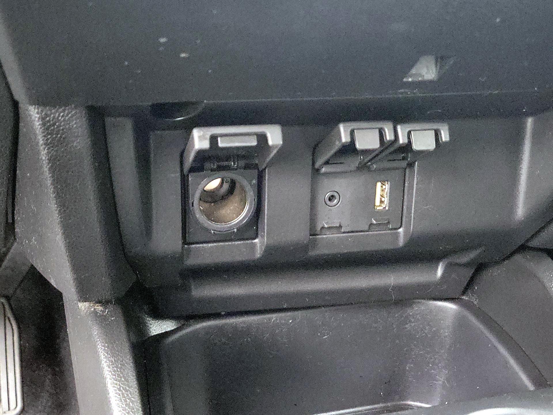 Thumbnail: 2016 Honda Fit - 18