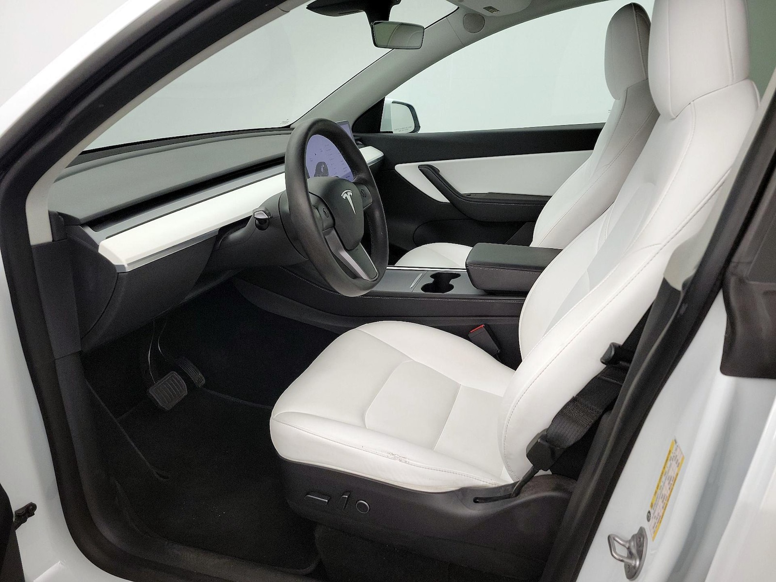 2022 Tesla Model Y Long Range - Photo 12