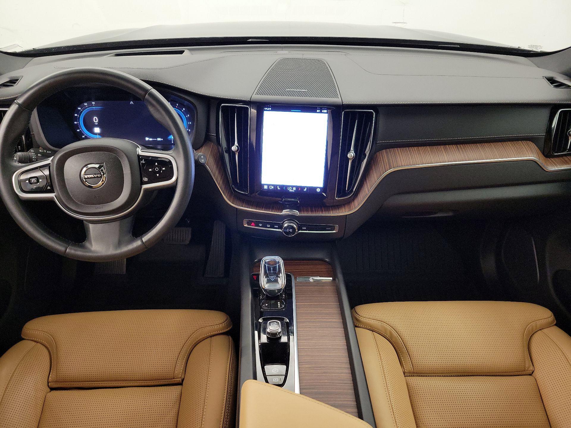 Thumbnail: 2022 Volvo XC60 - 9