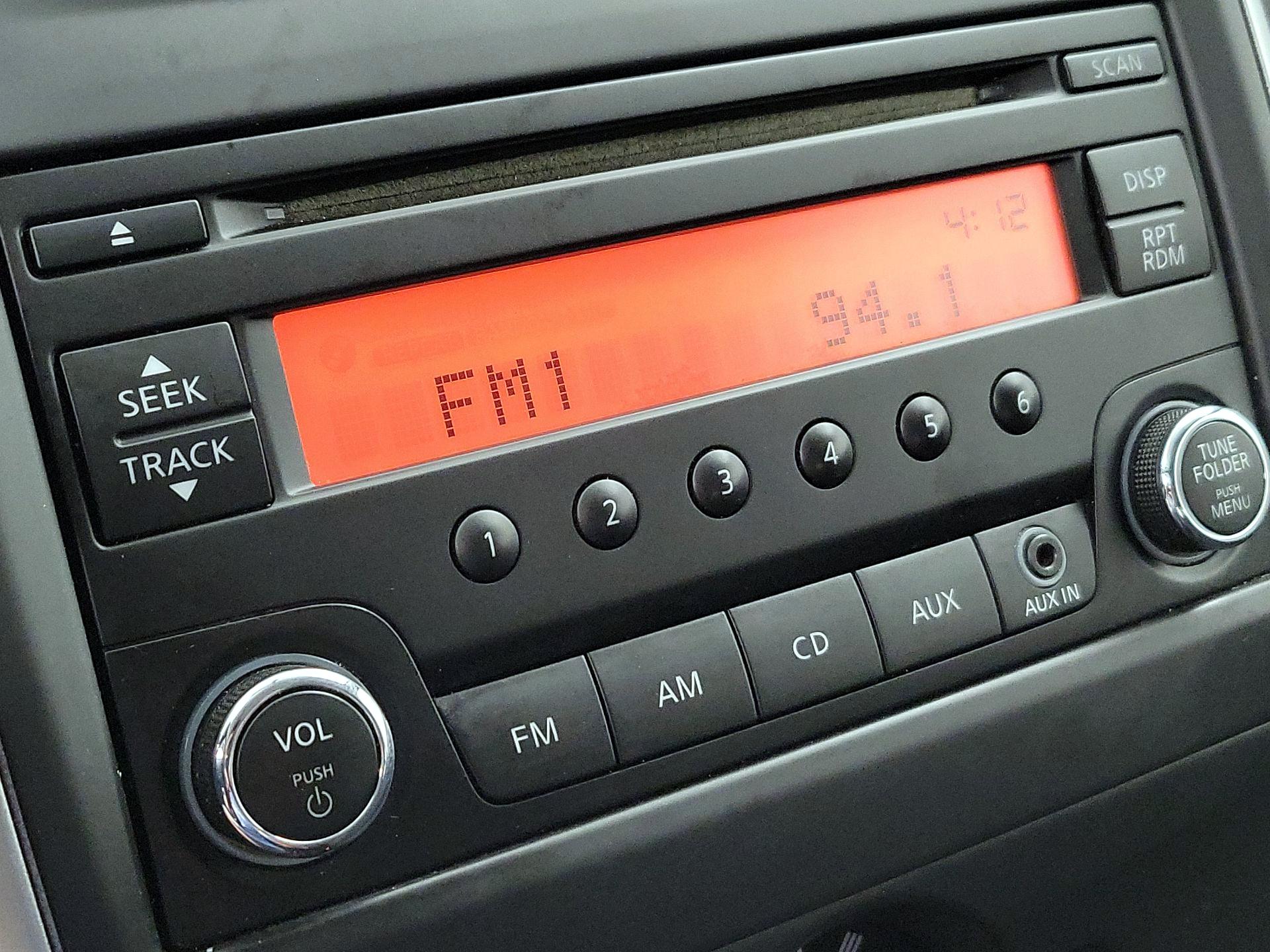 Thumbnail: 2015 Nissan Versa Note - 14