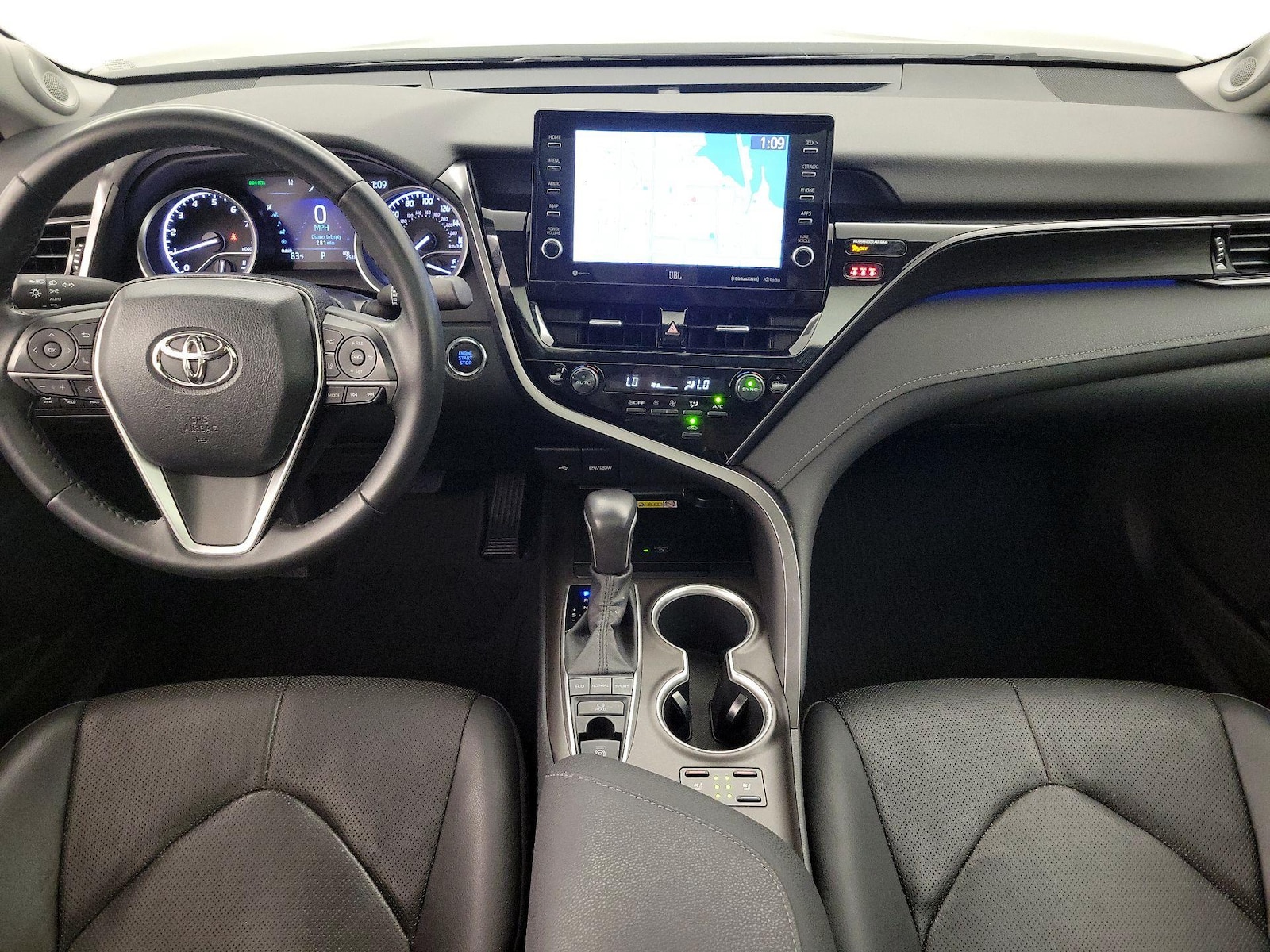 2023 Toyota Camry XLE - Photo 10