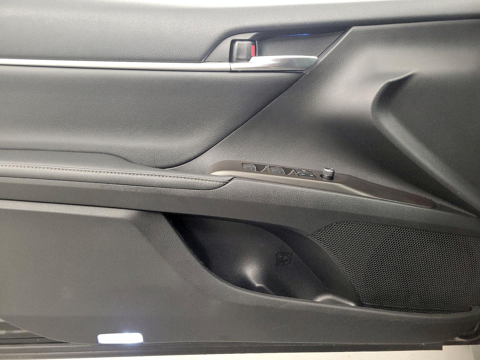 2023 Toyota Camry XLE - Photo 13