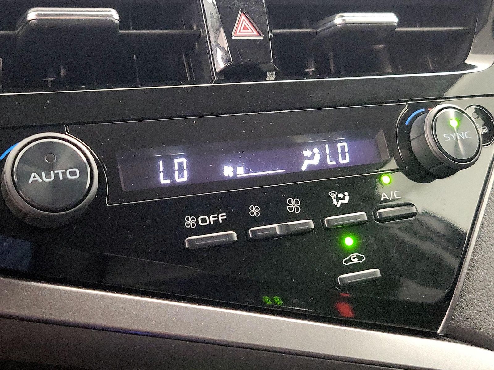 2023 Toyota Camry XLE - Photo 18