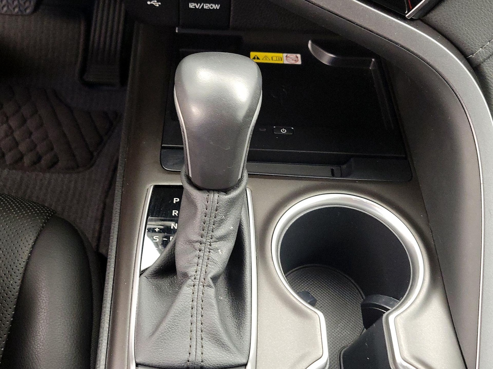 2023 Toyota Camry XLE - Photo 19