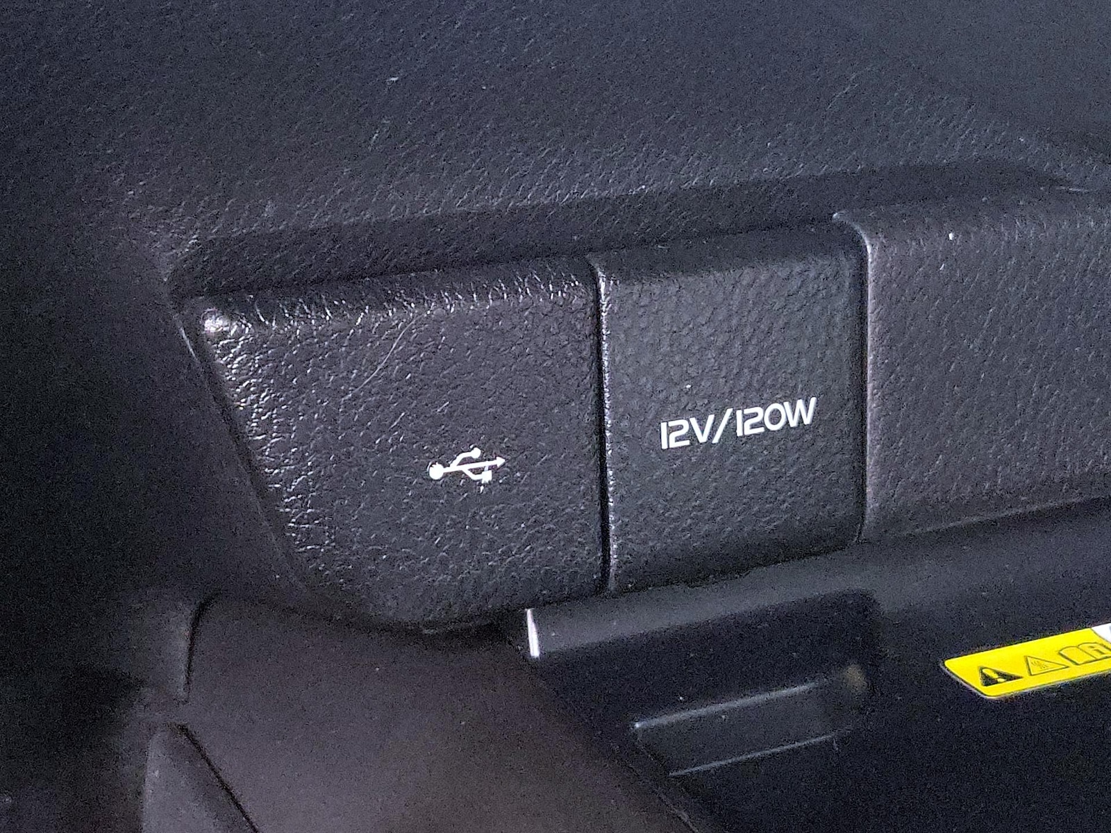 2023 Toyota Camry XLE - Photo 20
