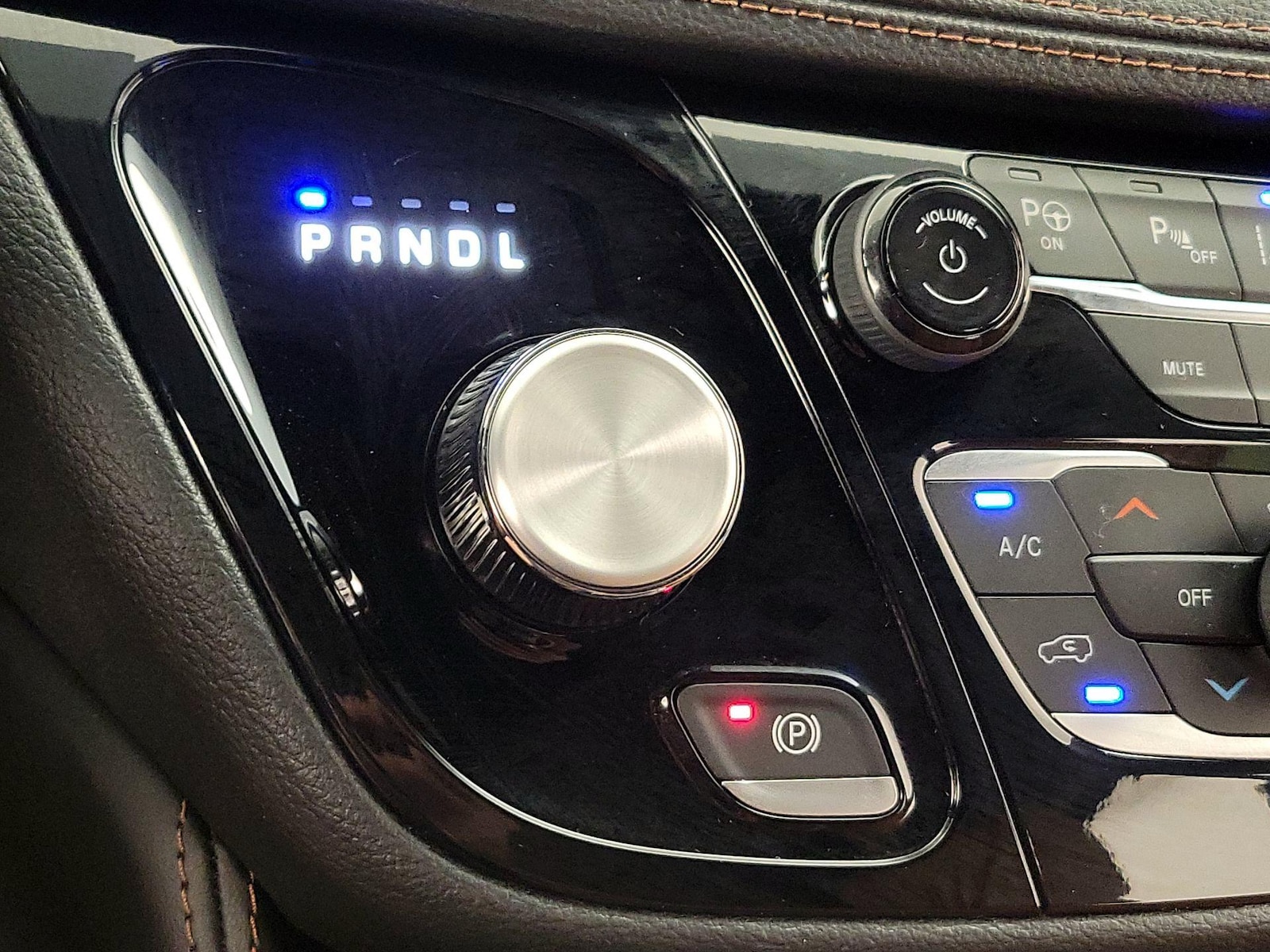 2024 Chrysler Pacifica Pinnacle - Photo 19