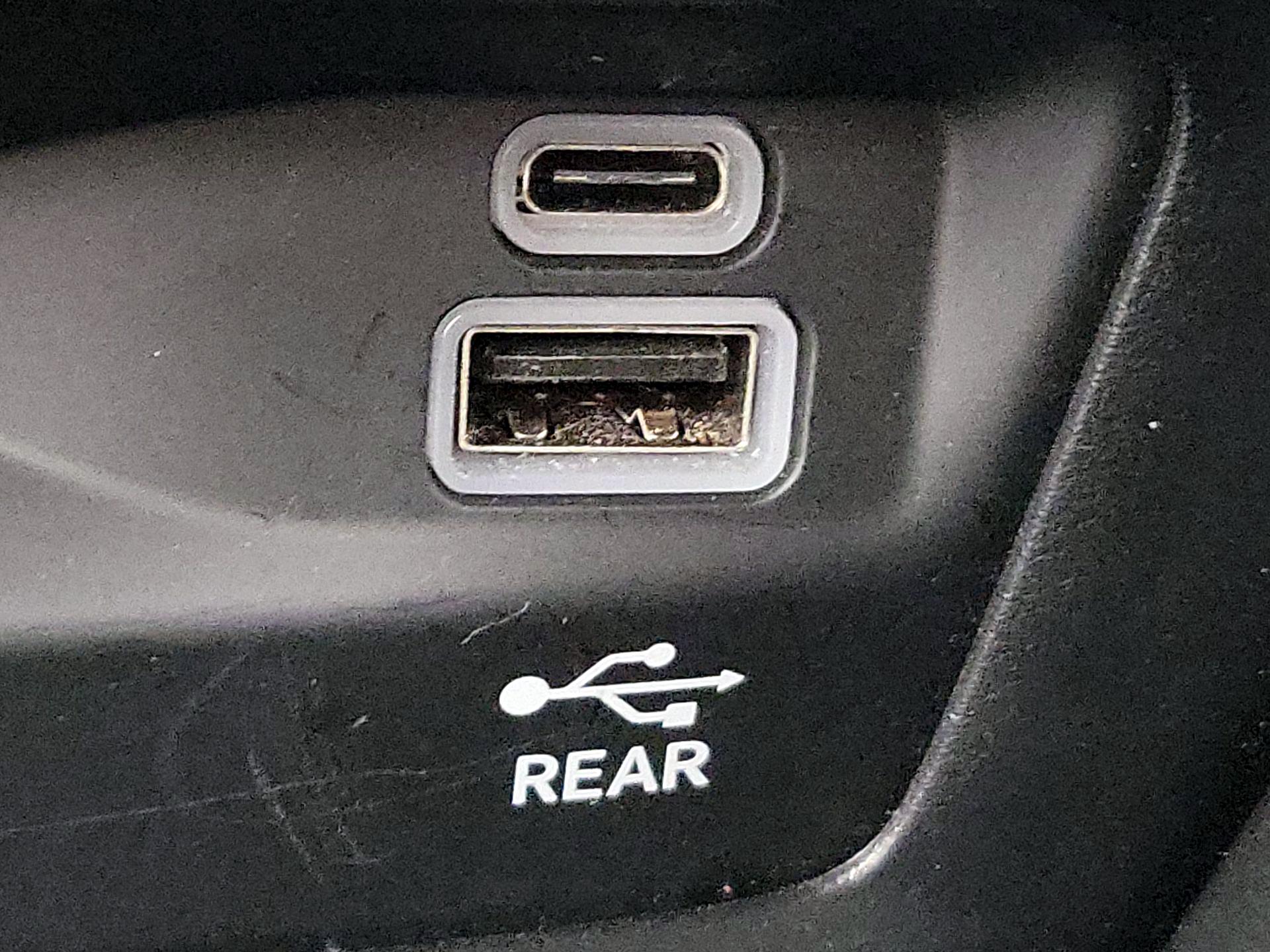 Thumbnail: 2024 Chrysler Pacifica - 19