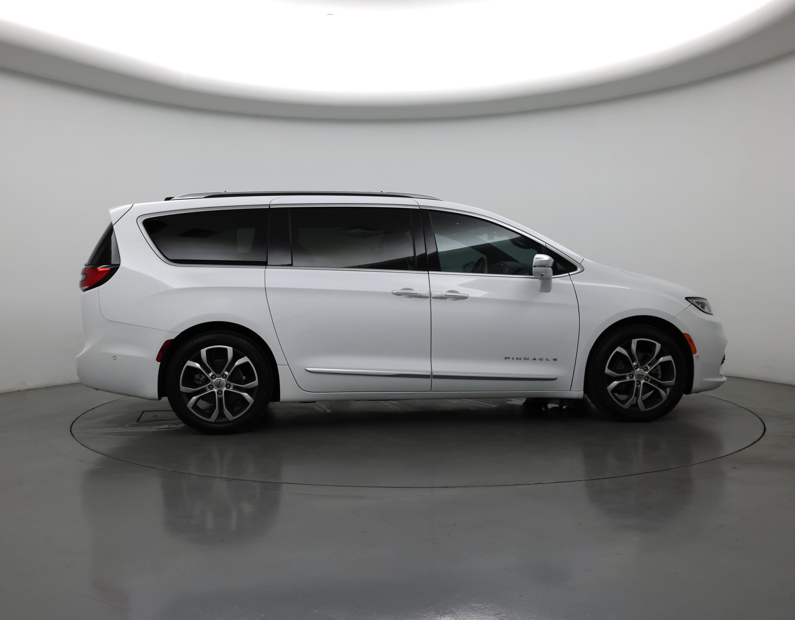 Thumbnail: 2024 Chrysler Pacifica - 7