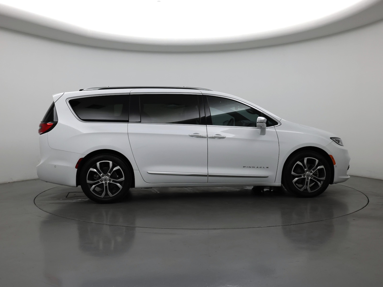 2024 Chrysler Pacifica Pinnacle - Photo 8