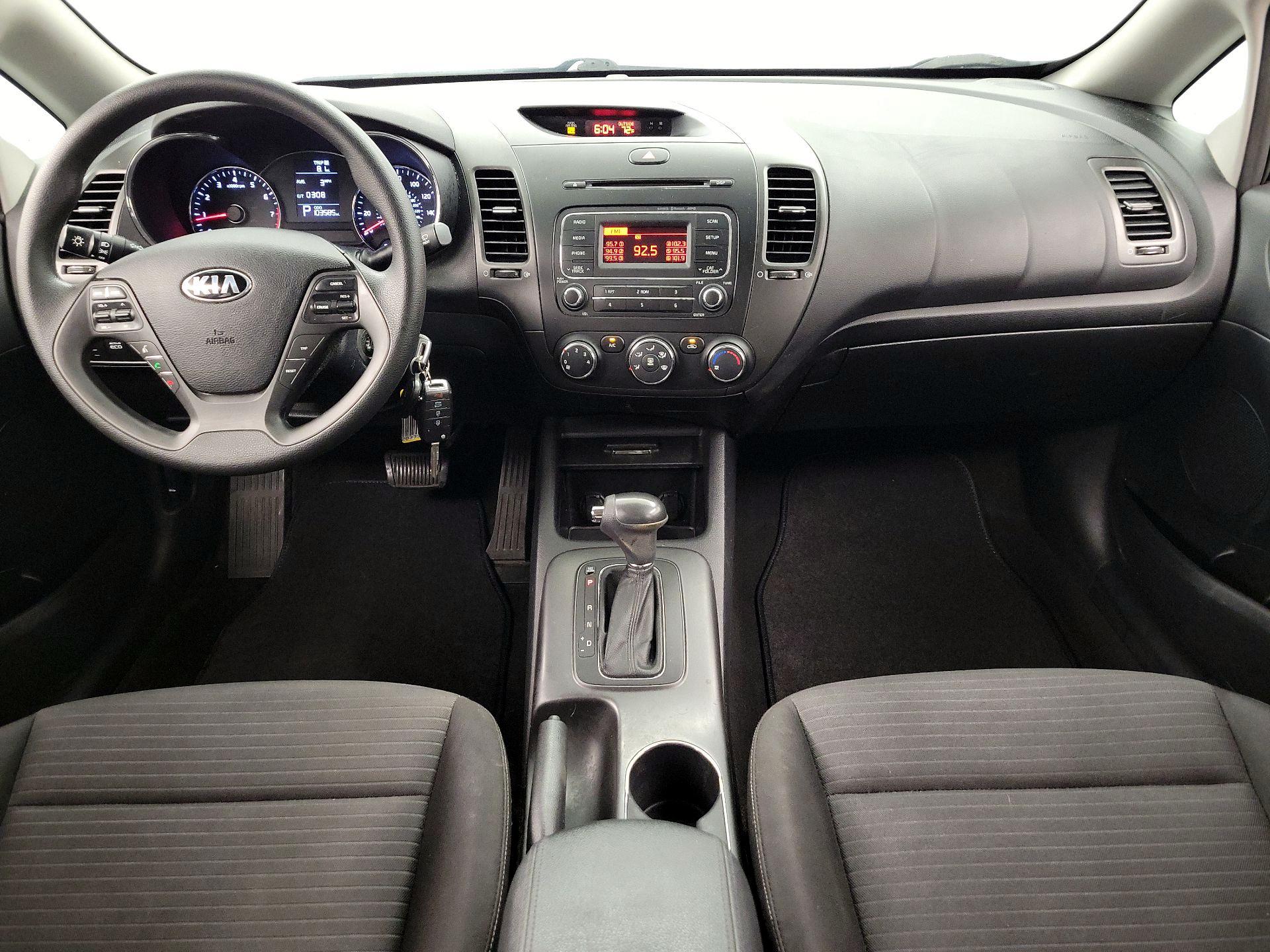 Thumbnail: 2015 Kia Forte - 9
