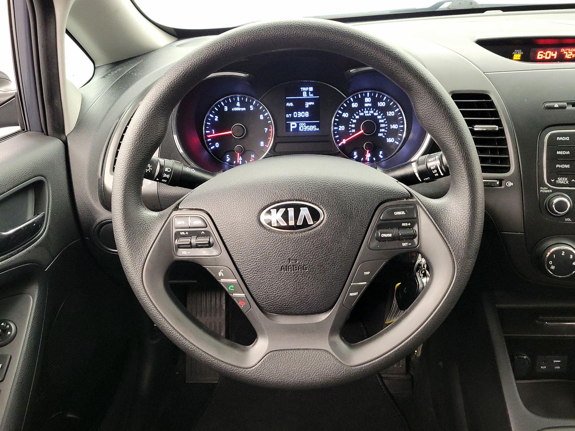 Thumbnail: 2015 Kia Forte - 10
