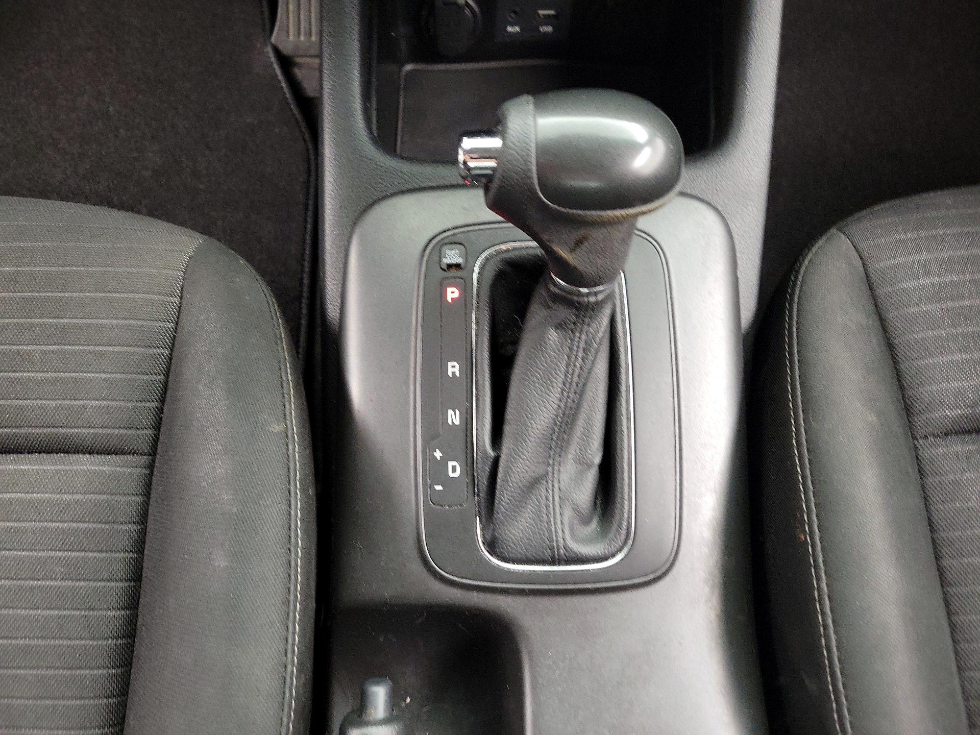 Thumbnail: 2015 Kia Forte - 16