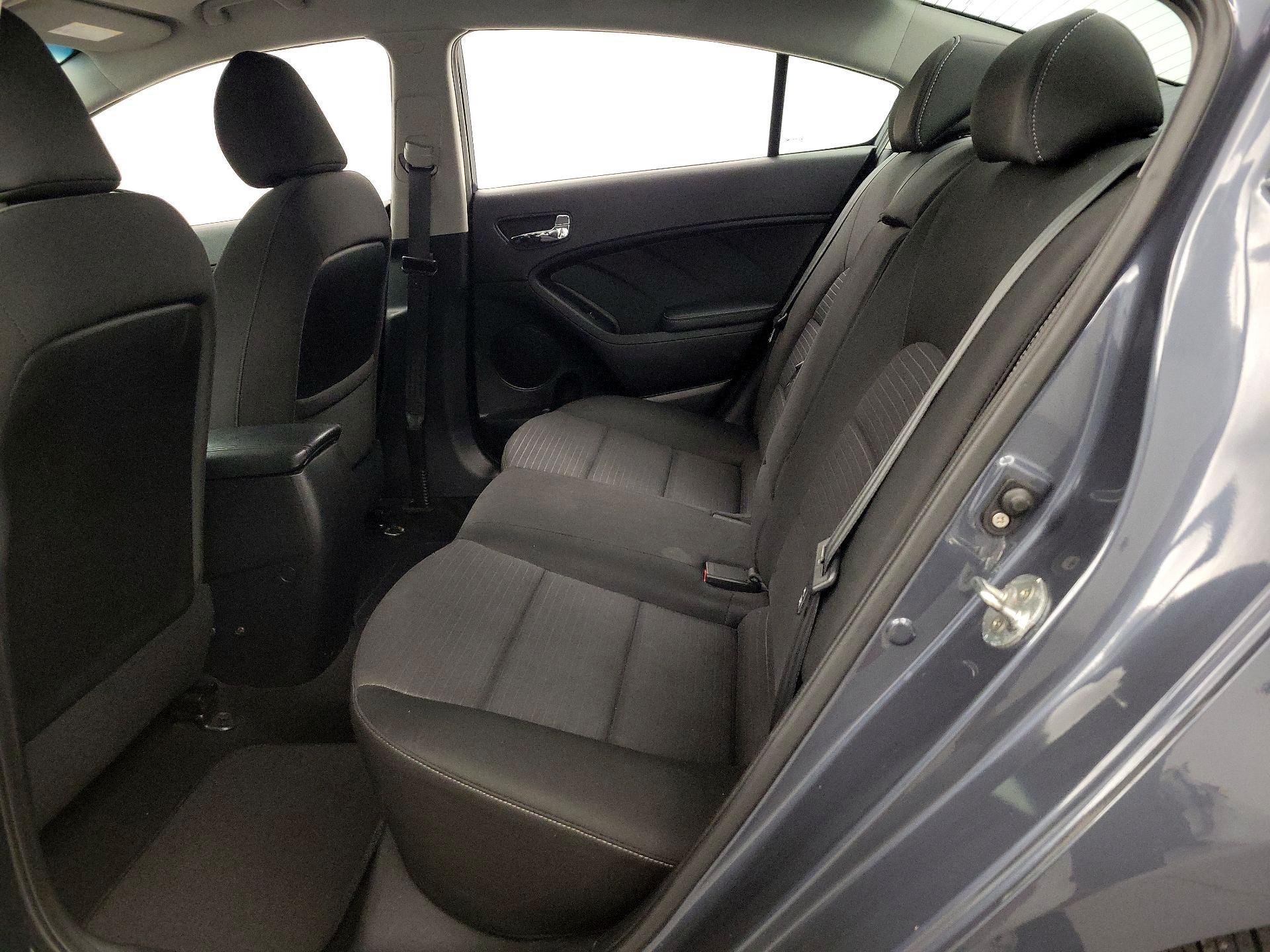 Thumbnail: 2015 Kia Forte - 18