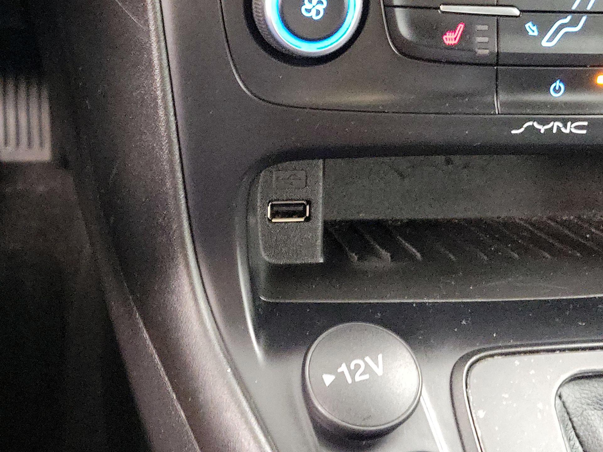 Thumbnail: 2018 Ford Focus - 18