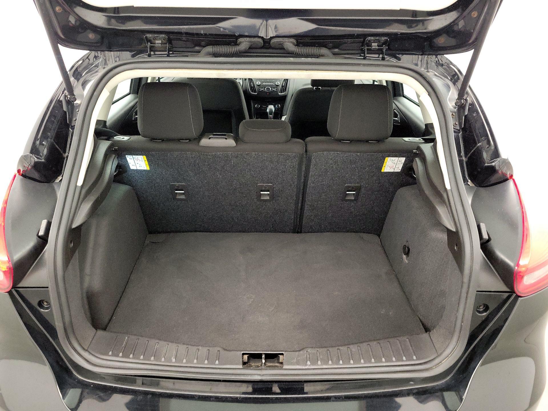 Thumbnail: 2018 Ford Focus - 20