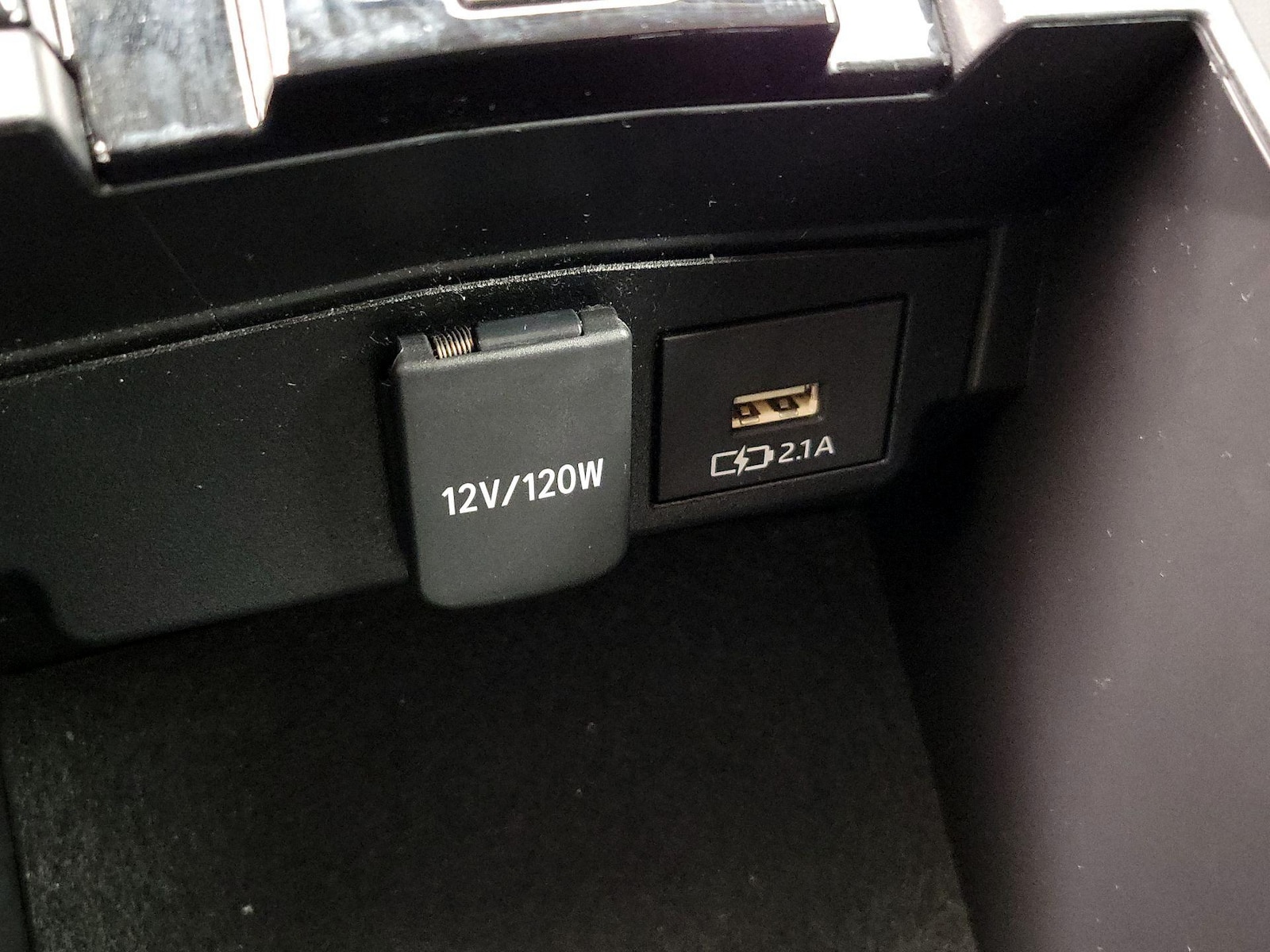 2021 Toyota Corolla LE - Photo 19
