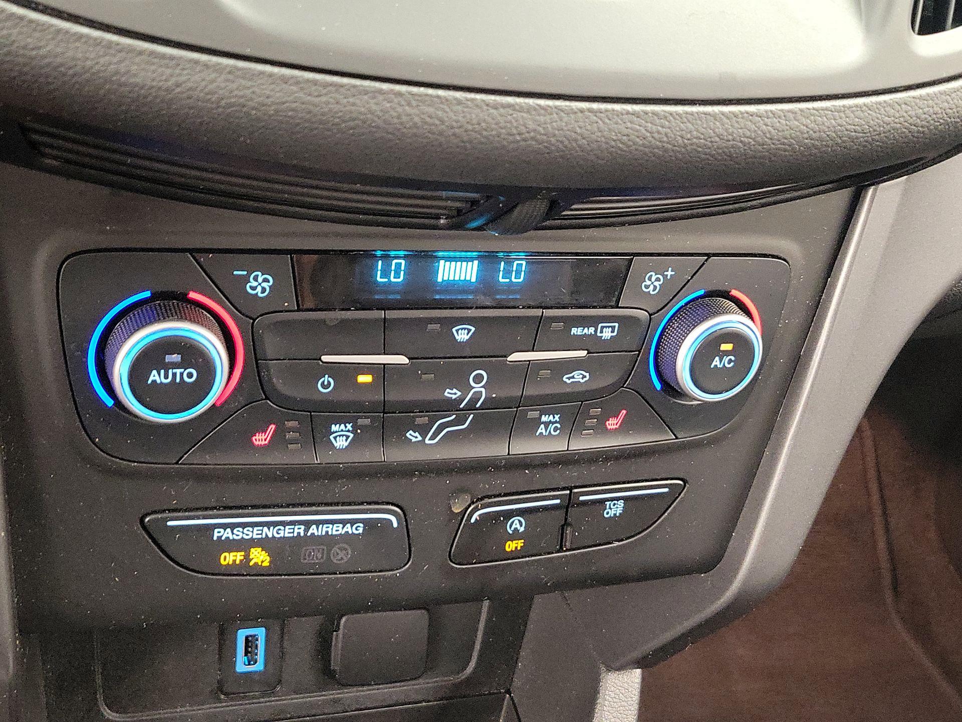 Thumbnail: 2019 Ford Escape - 16