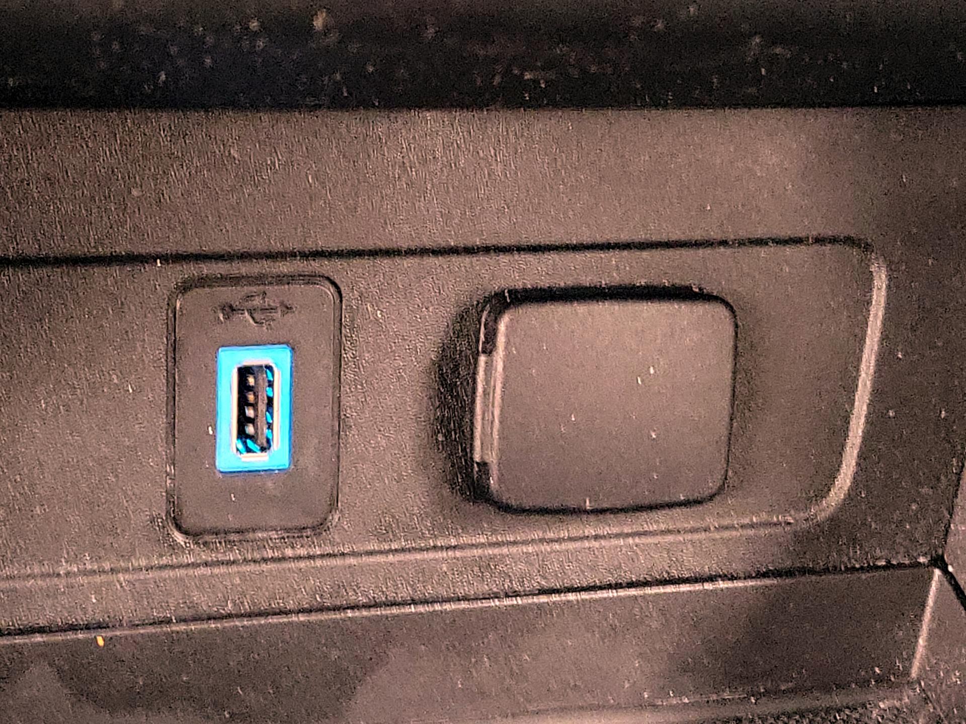 Thumbnail: 2019 Ford Escape - 18