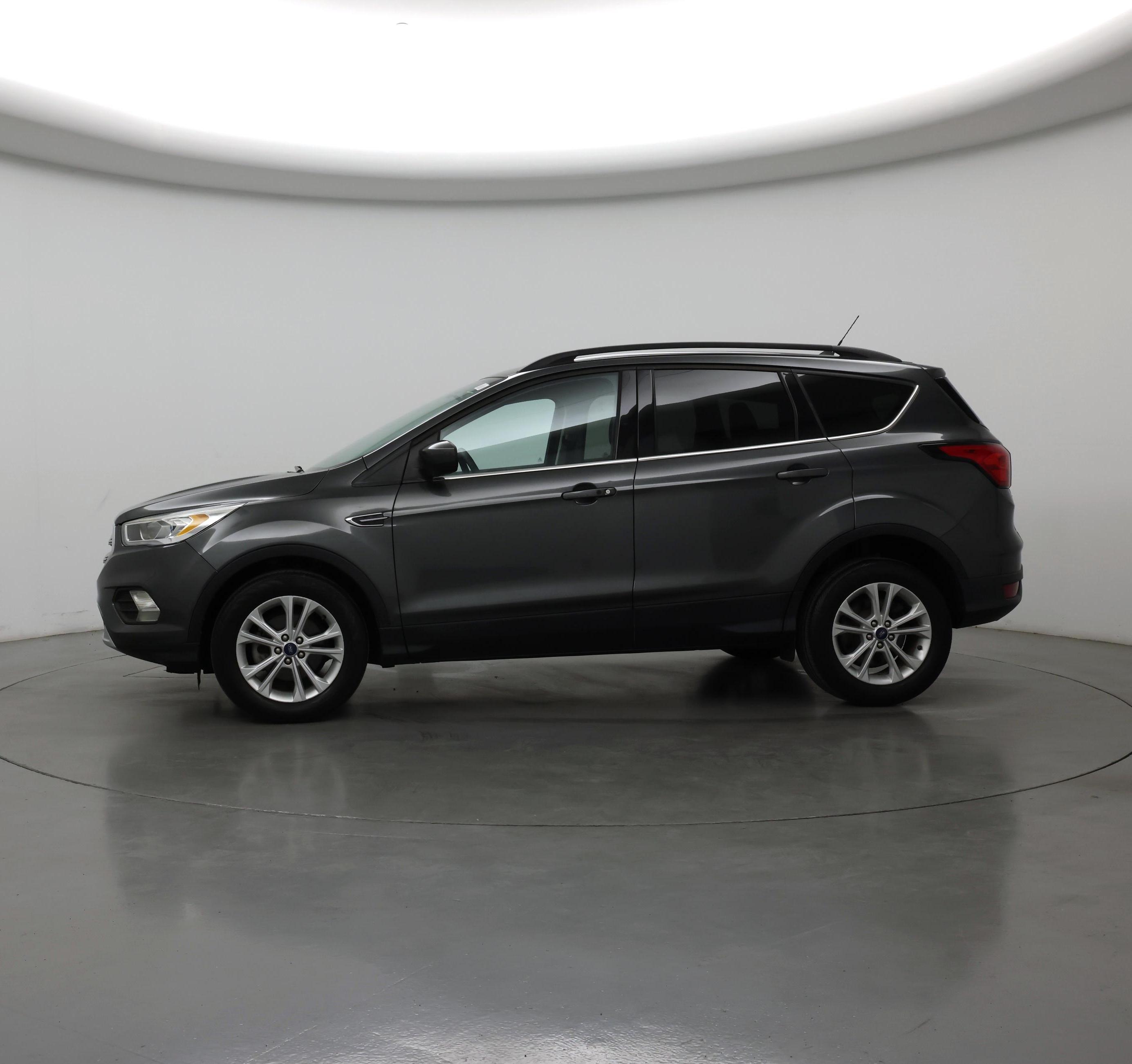 Thumbnail: 2019 Ford Escape - 3