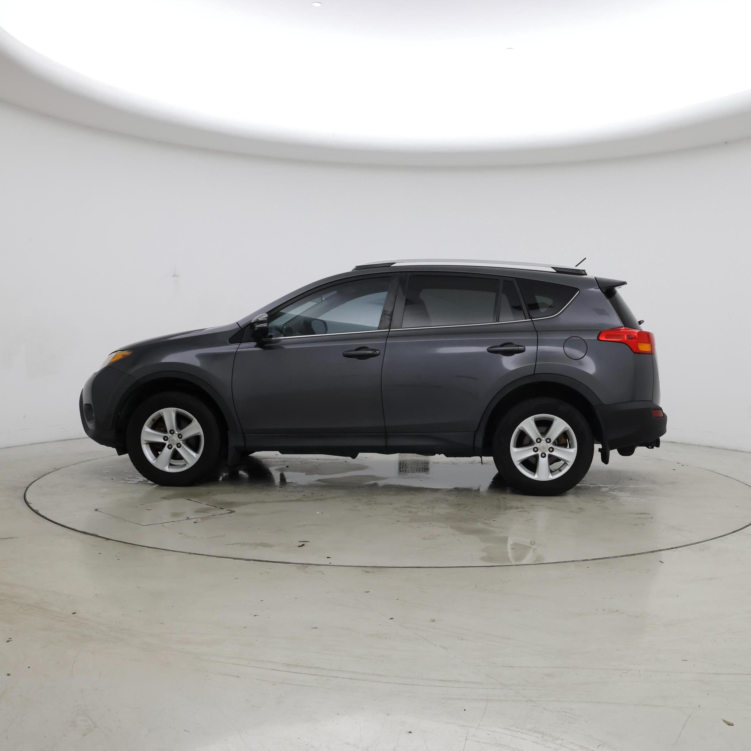 Thumbnail: 2014 Toyota RAV4 - 3