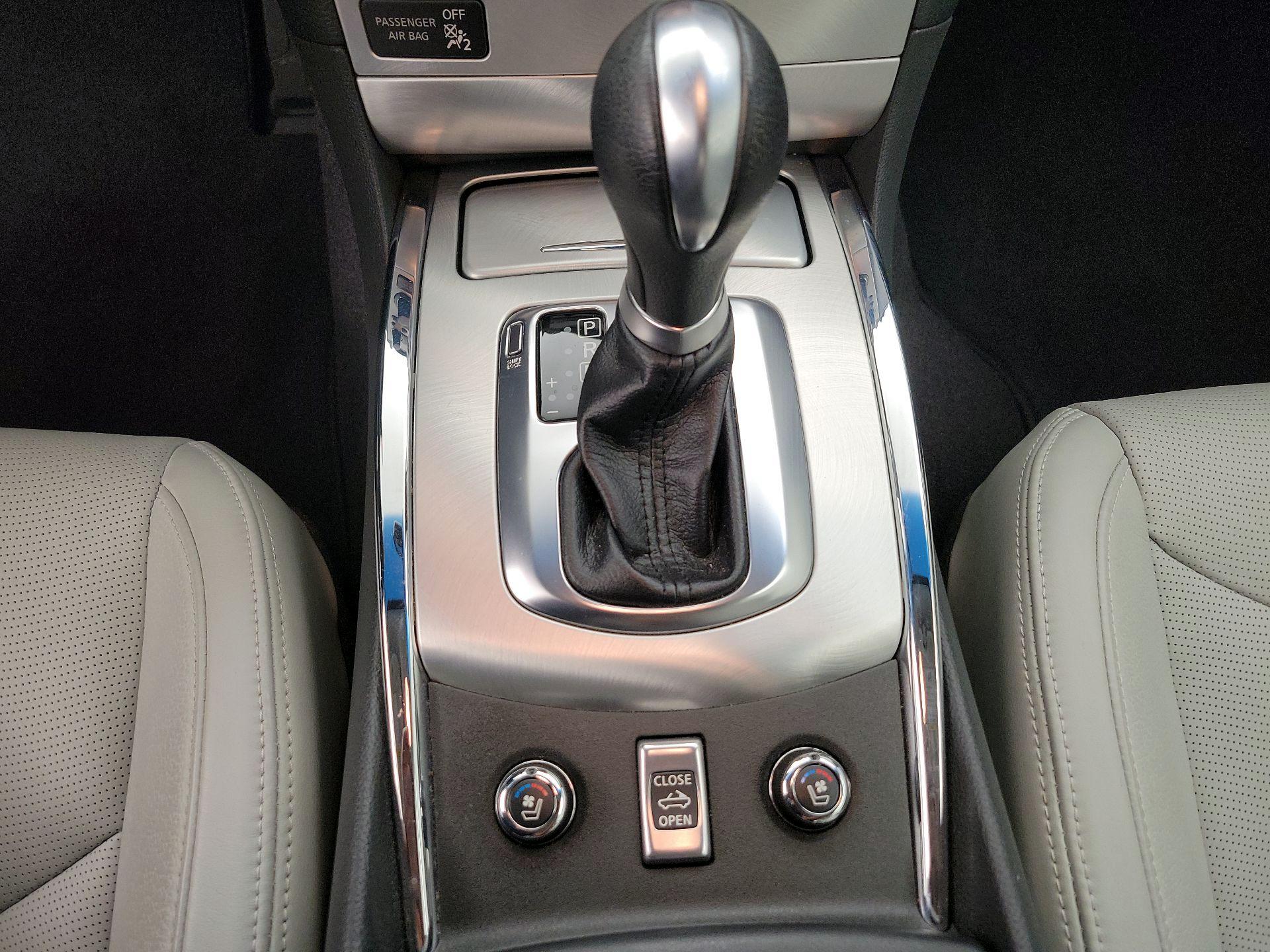 Thumbnail: 2014 INFINITI Q60 - 18