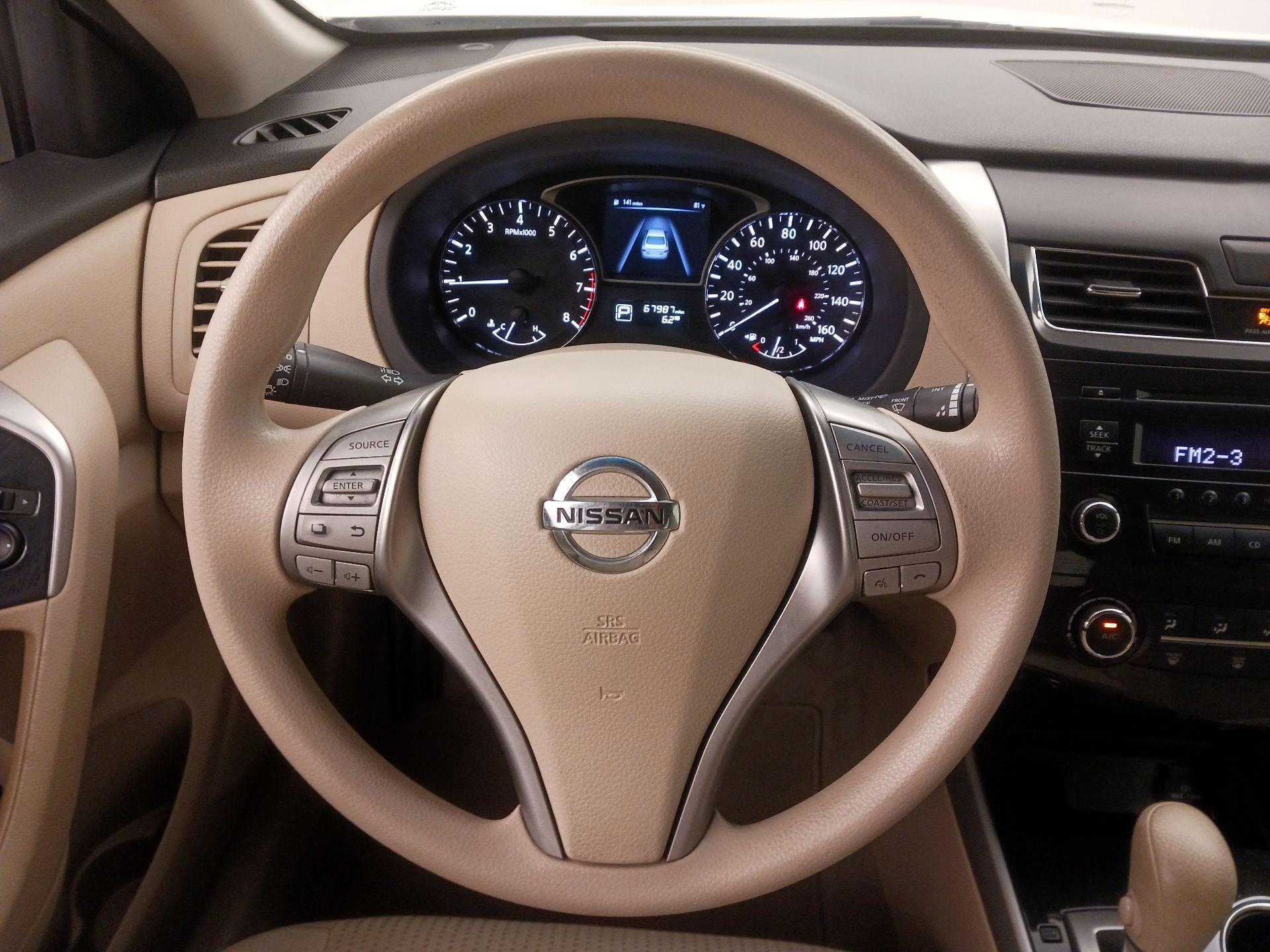 Thumbnail: 2014 Nissan Altima - 10