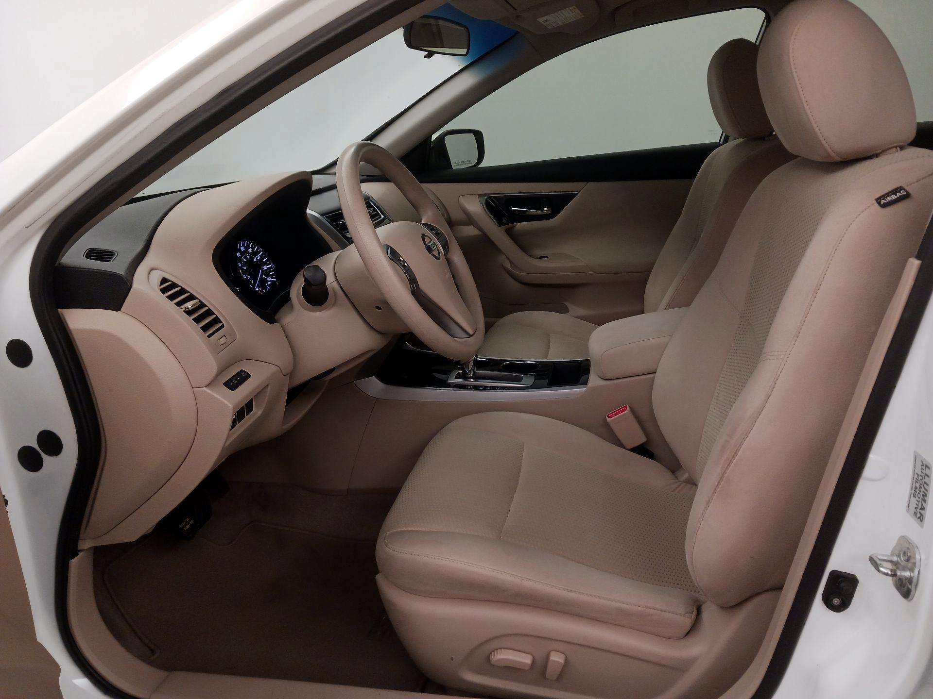 Thumbnail: 2014 Nissan Altima - 11