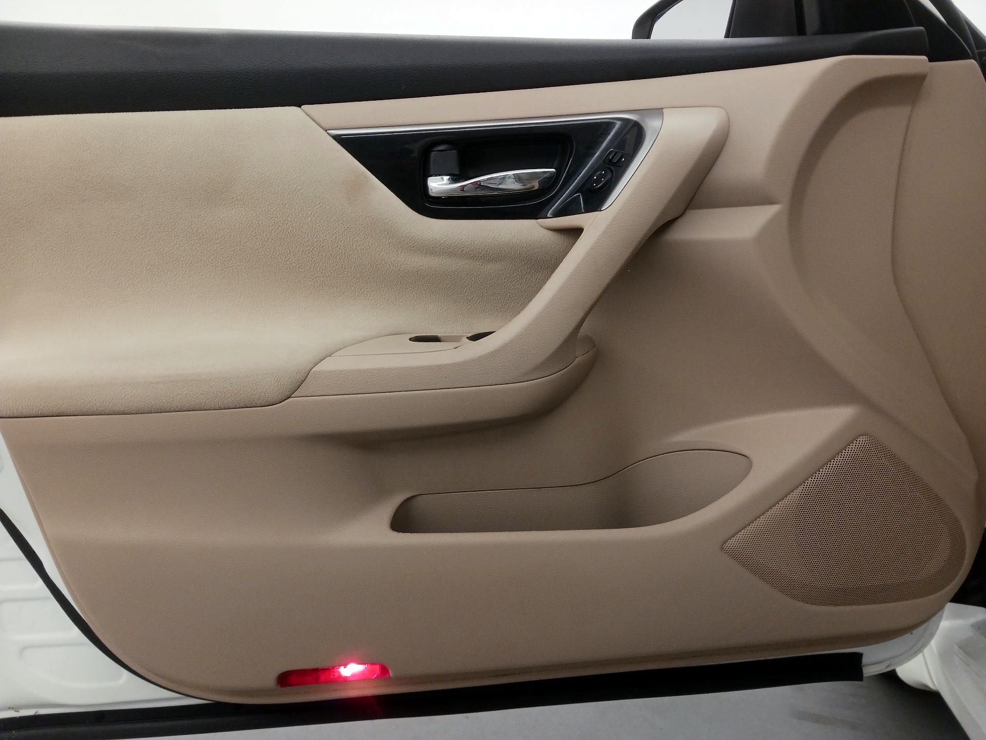 Thumbnail: 2014 Nissan Altima - 12