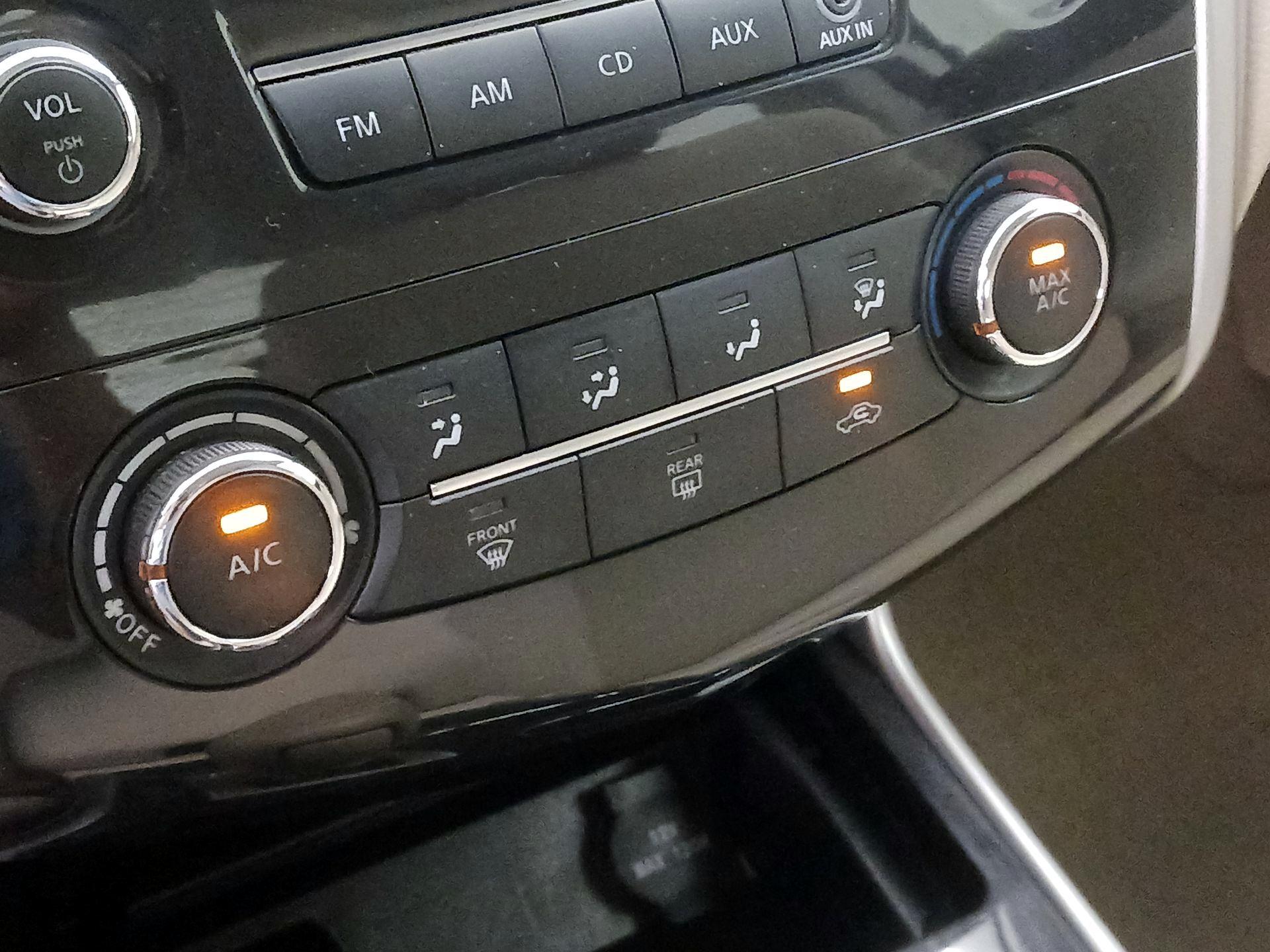 Thumbnail: 2014 Nissan Altima - 15