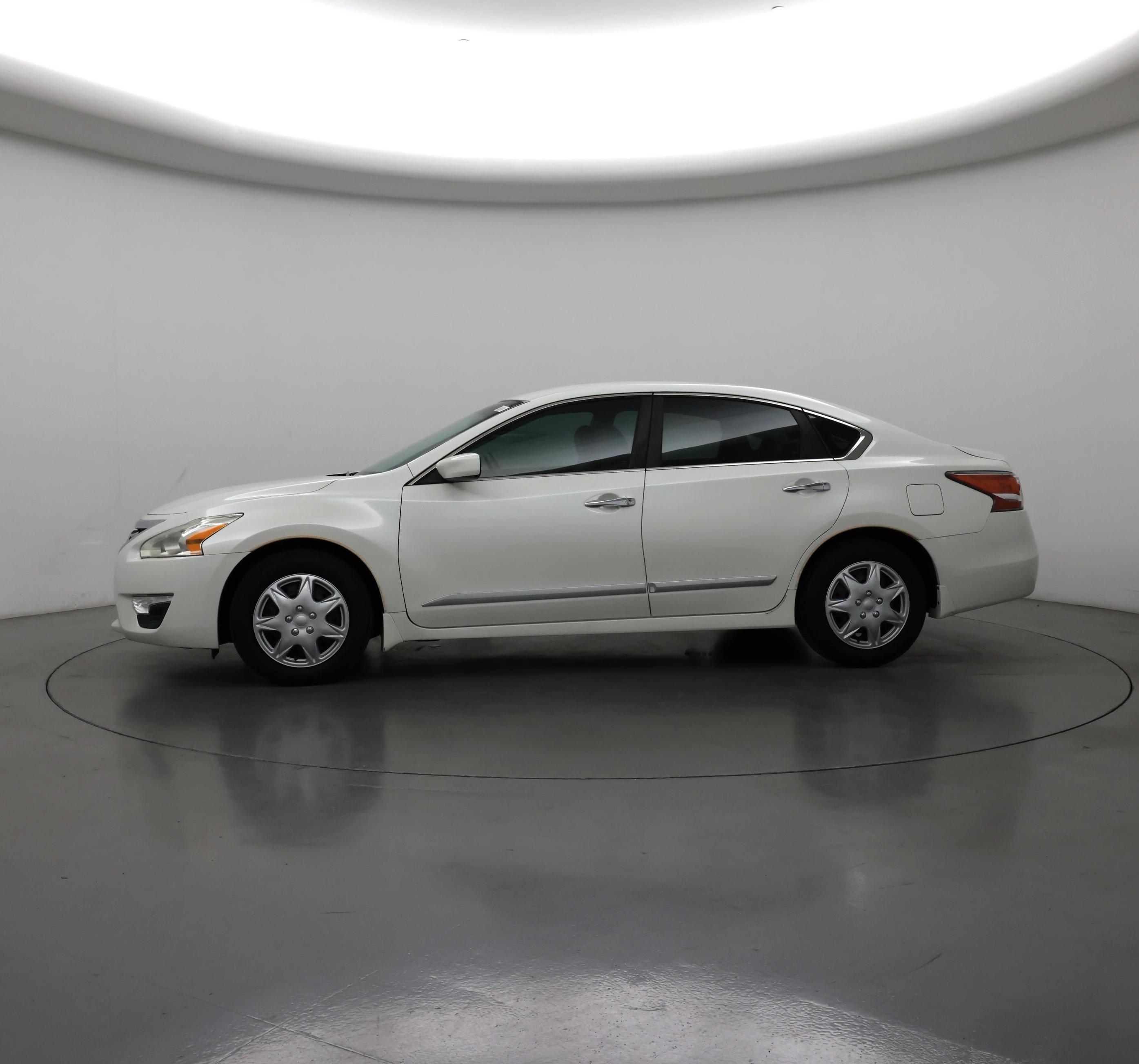 Thumbnail: 2014 Nissan Altima - 3