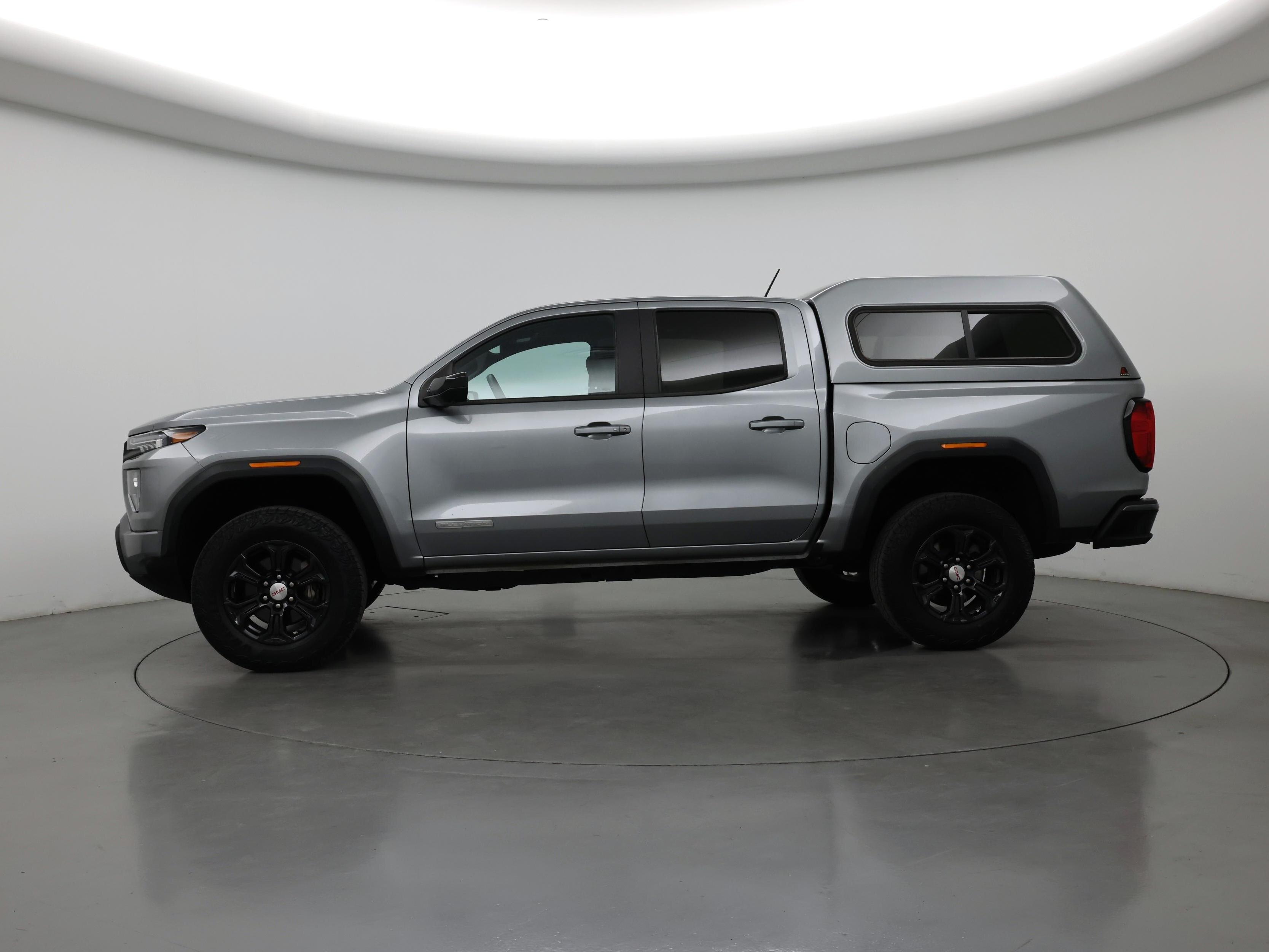 Thumbnail: 2023 GMC Canyon - 3