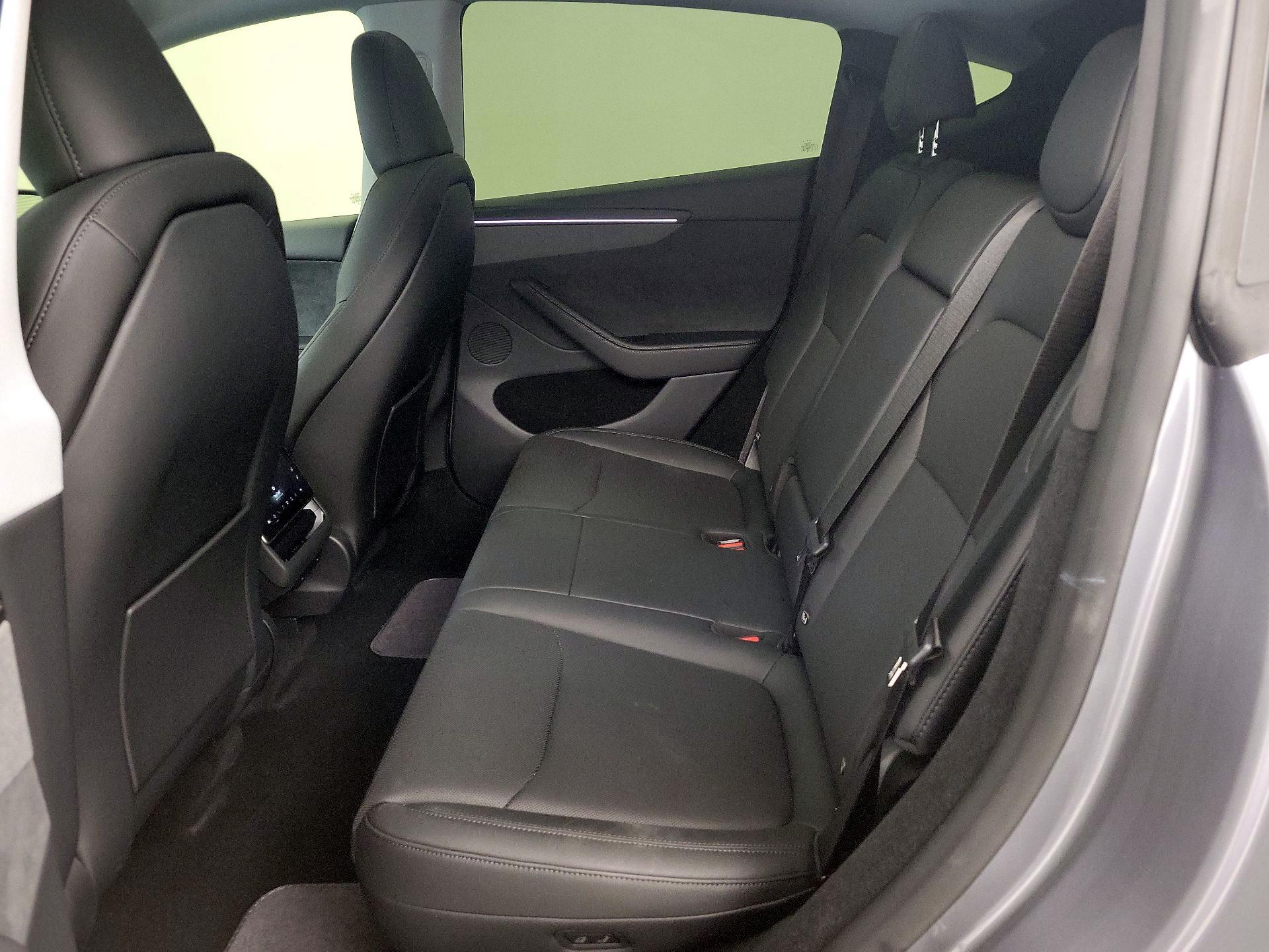 Thumbnail: 2026 Tesla Model Y - 19