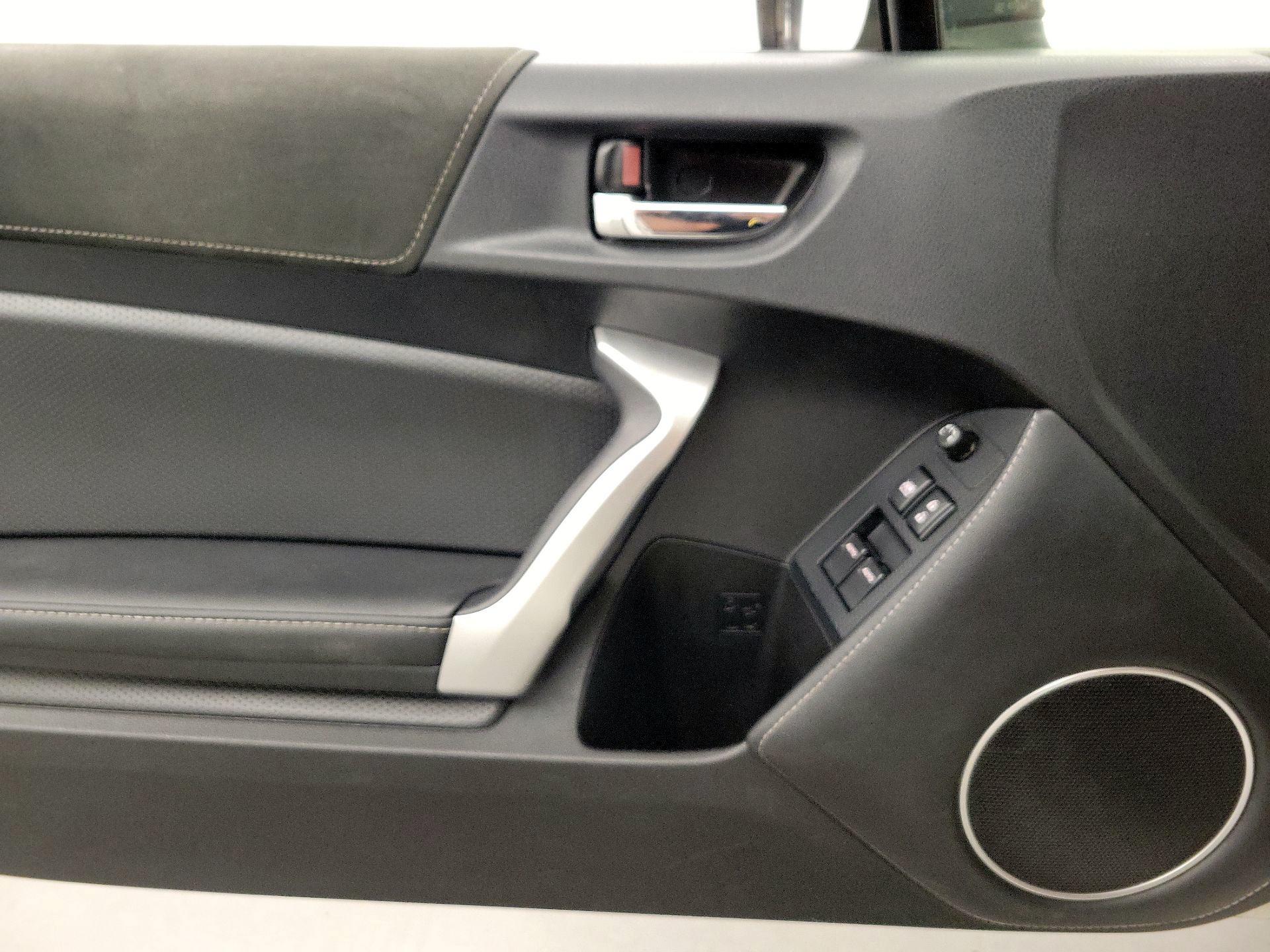 Thumbnail: 2017 Toyota 86 - 12