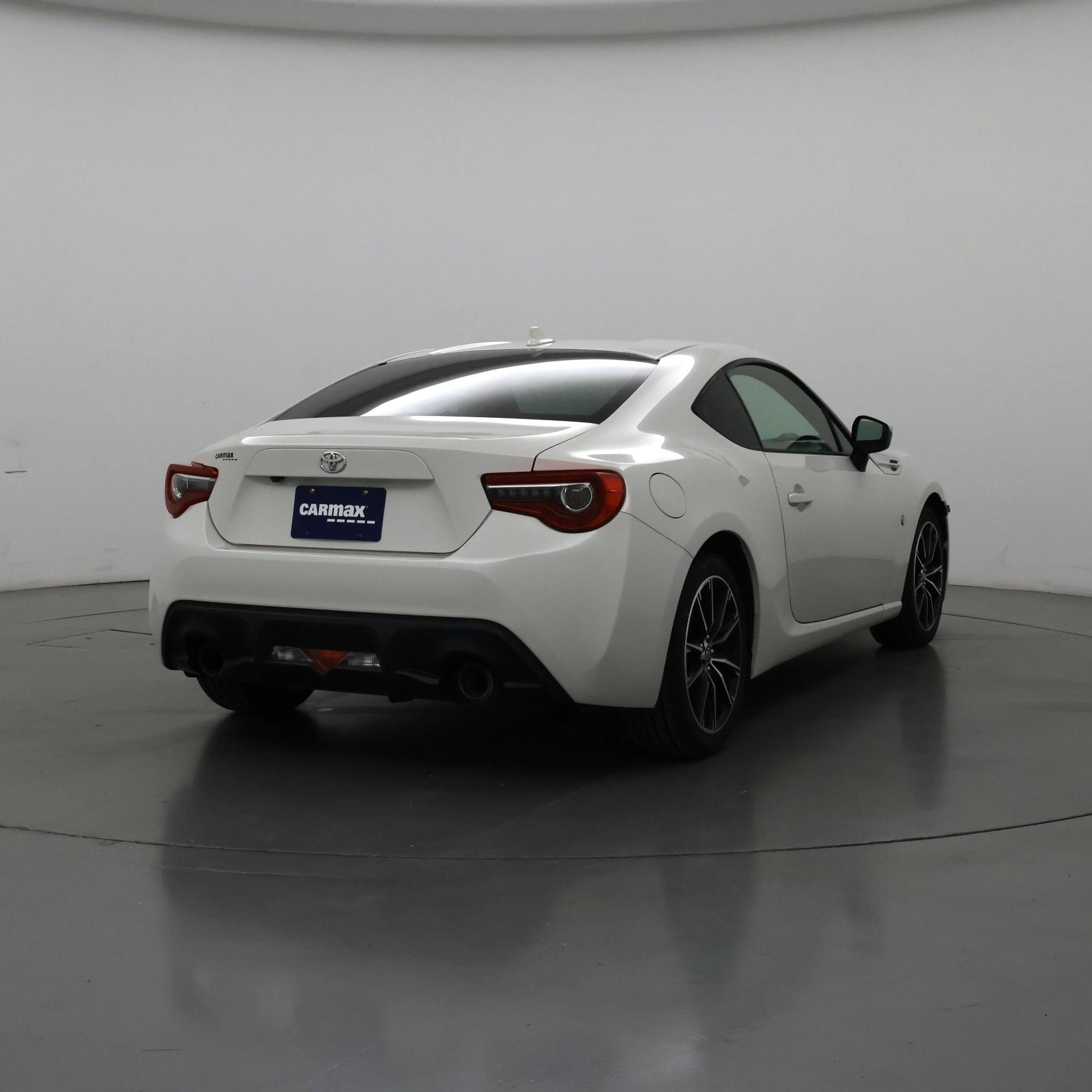 Thumbnail: 2017 Toyota 86 - 8