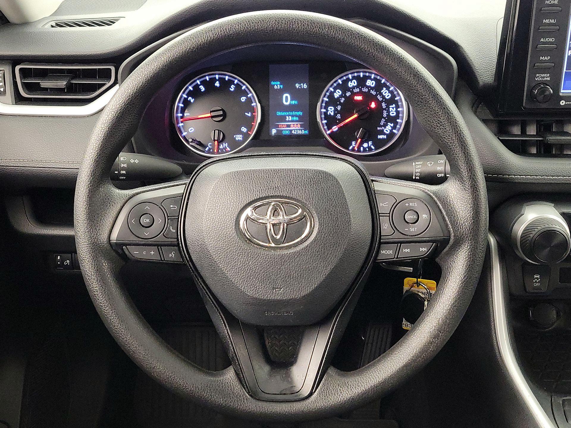 Thumbnail: 2022 Toyota RAV4 - 10