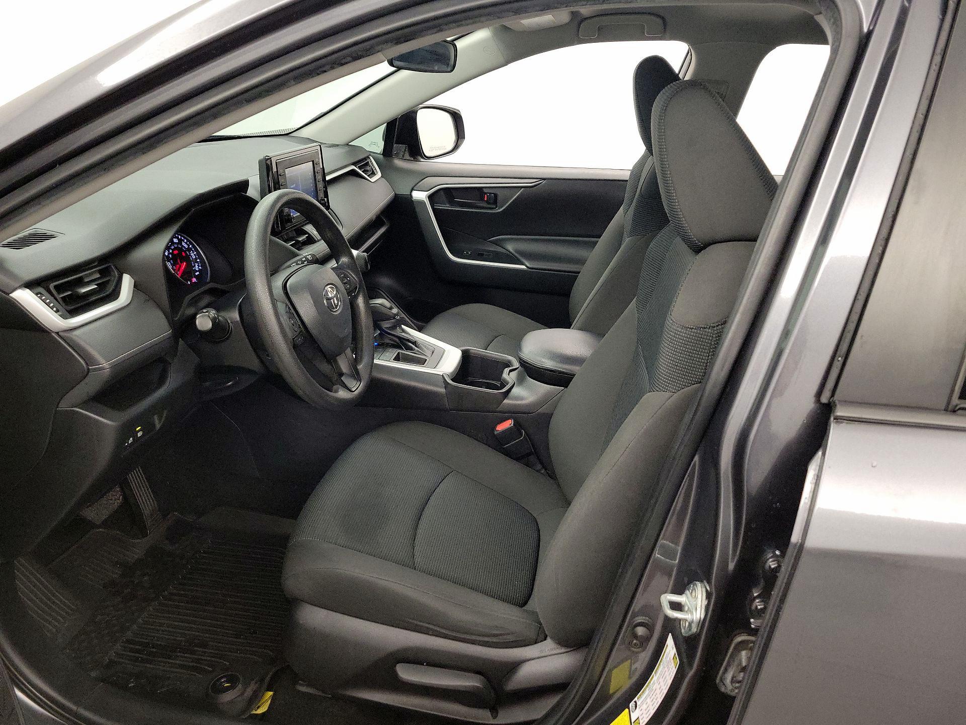 Thumbnail: 2022 Toyota RAV4 - 11