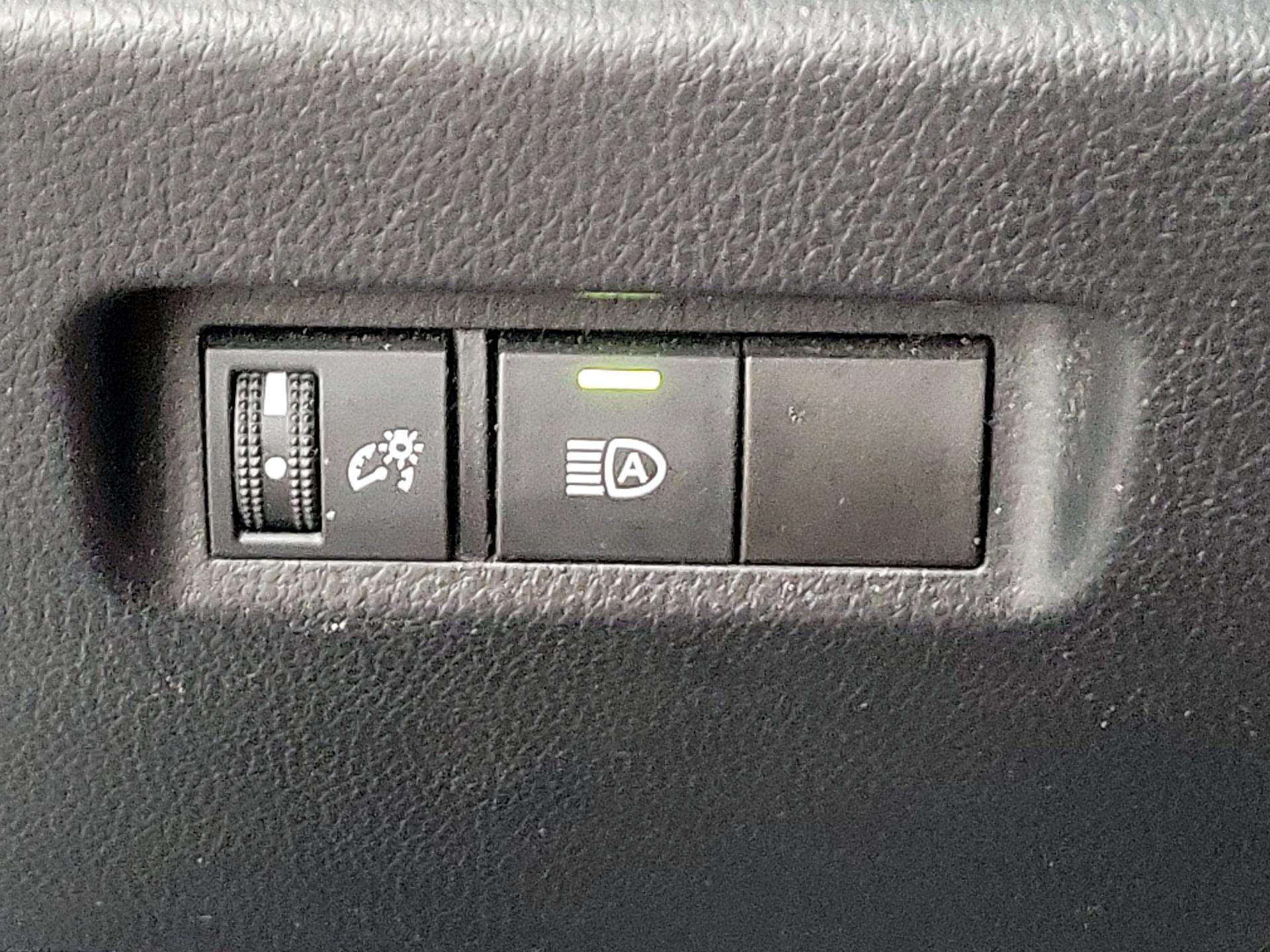 Thumbnail: 2022 Toyota RAV4 - 13