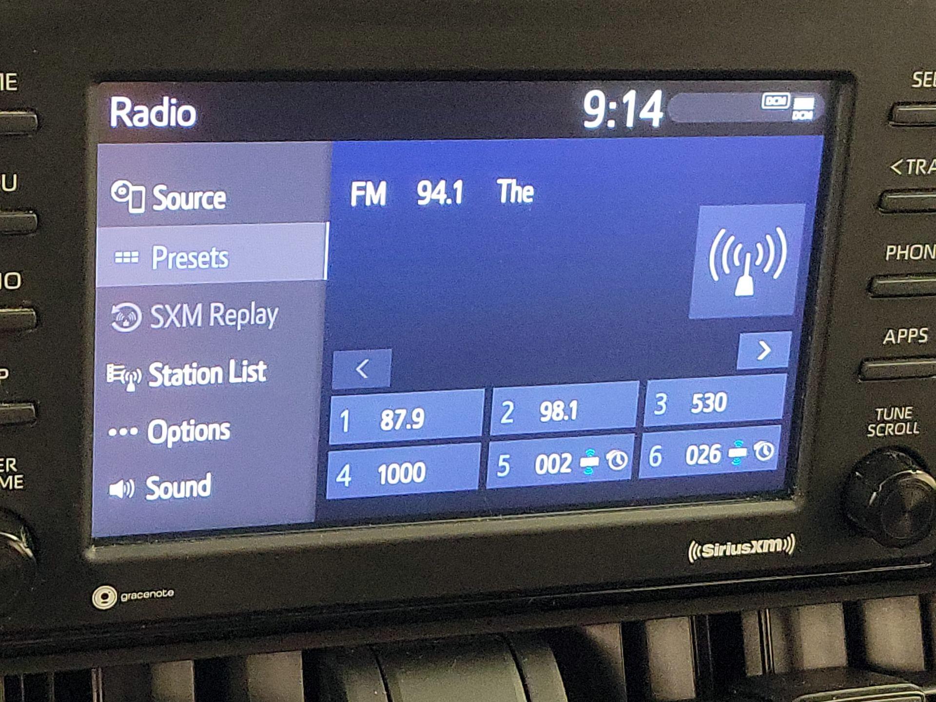 Thumbnail: 2022 Toyota RAV4 - 16