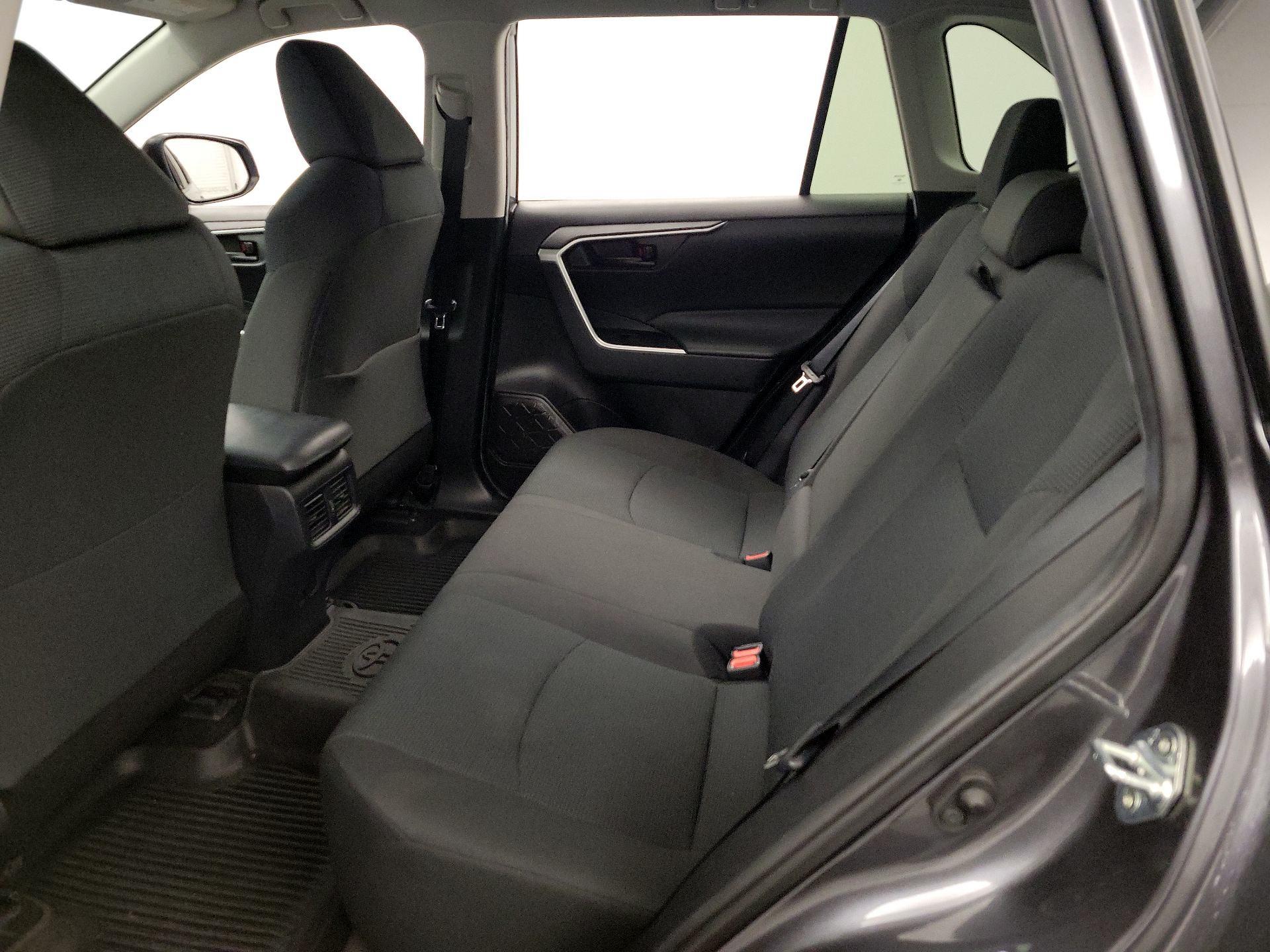 Thumbnail: 2022 Toyota RAV4 - 20