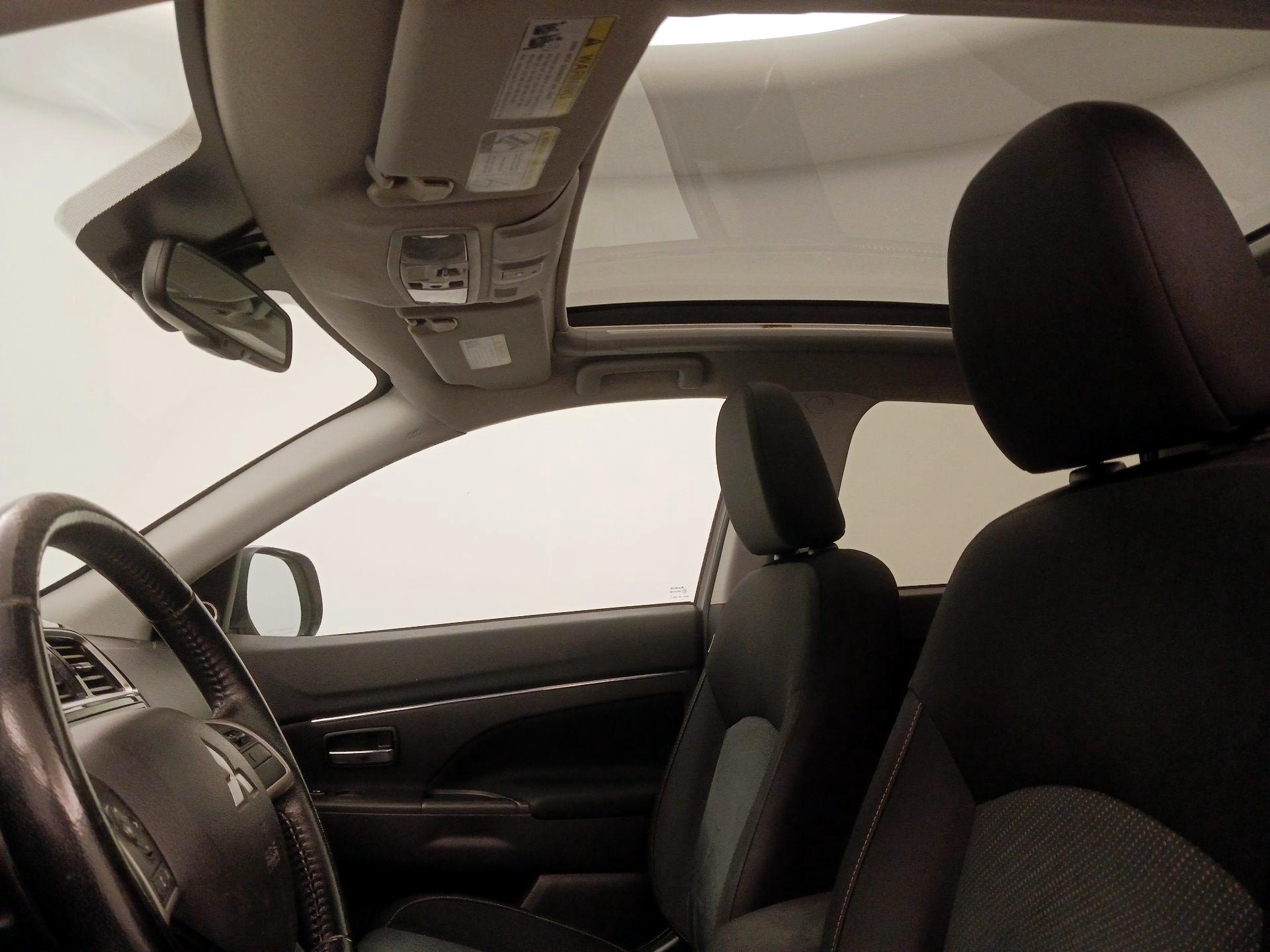Thumbnail: 2015 Mitsubishi Outlander Sport - 18