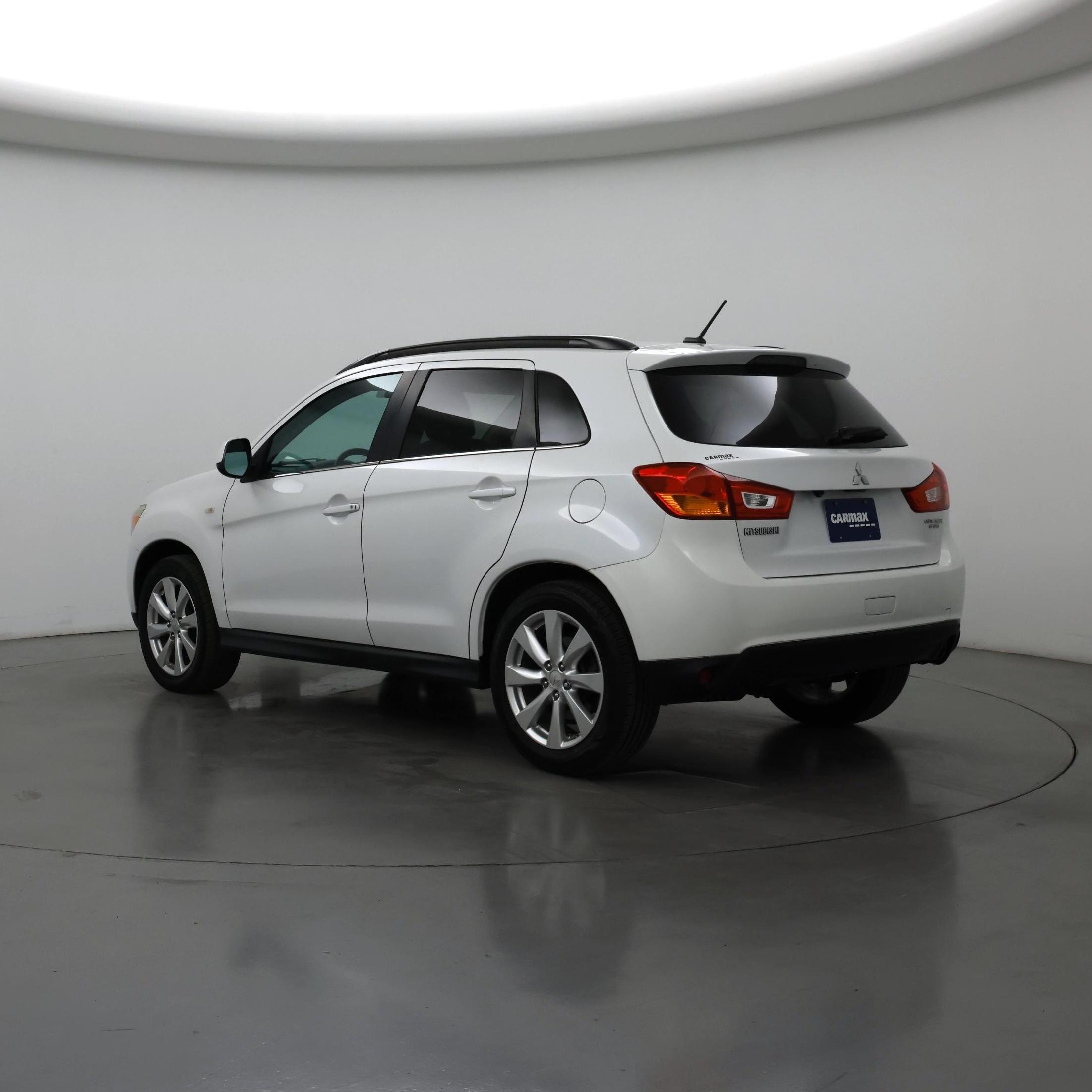 Thumbnail: 2015 Mitsubishi Outlander Sport - 2
