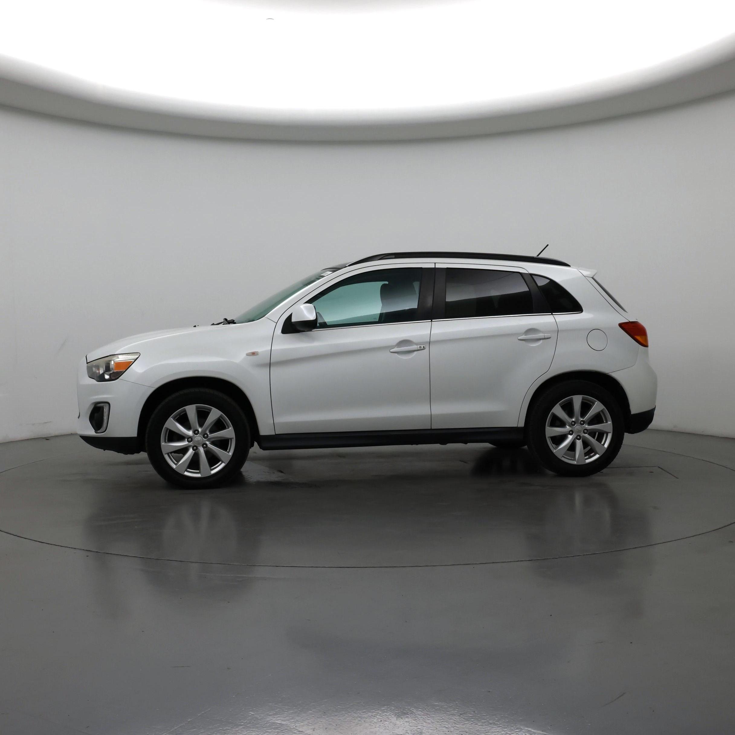 Thumbnail: 2015 Mitsubishi Outlander Sport - 3