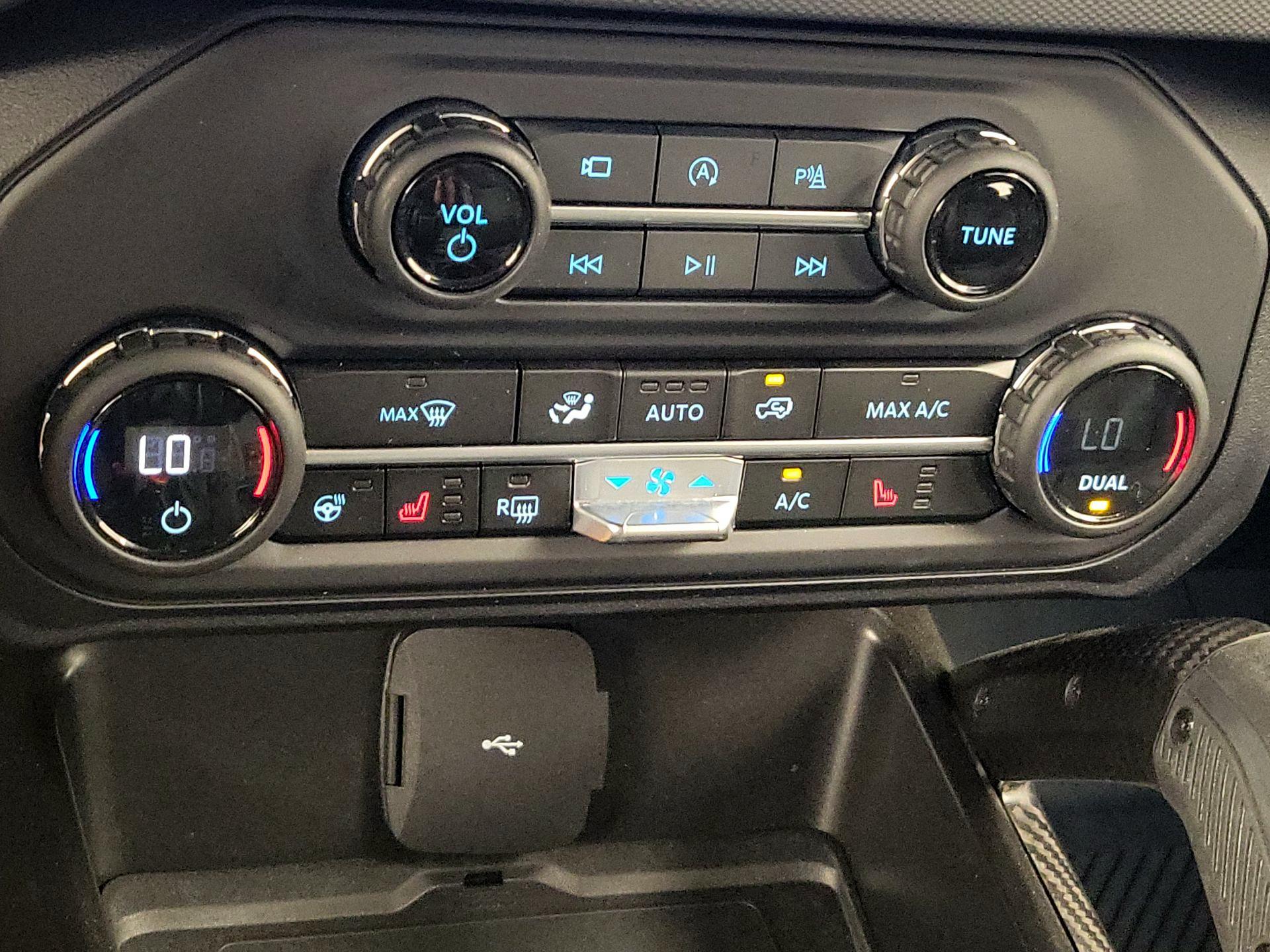 Thumbnail: 2023 Ford Bronco - 17