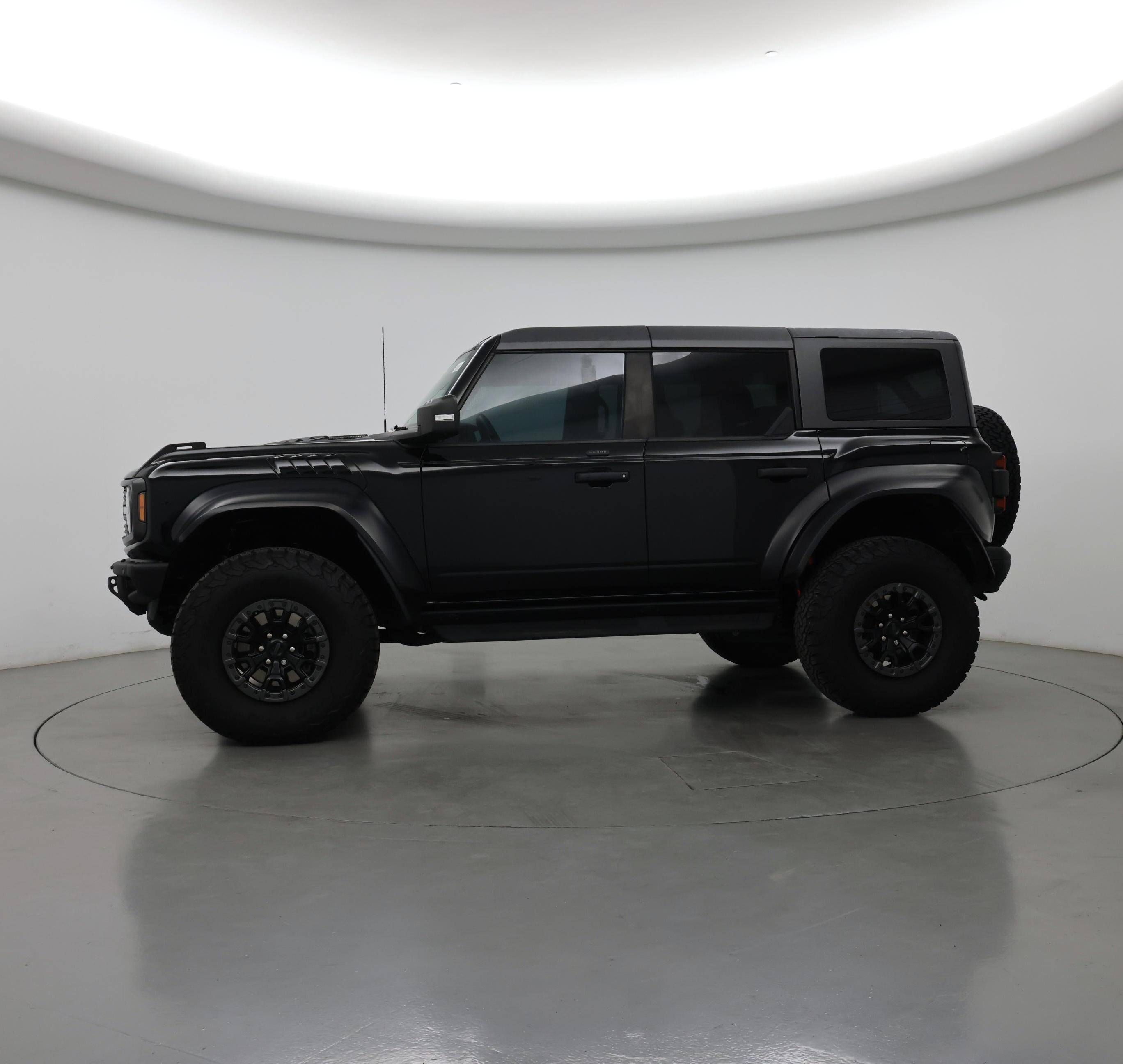 Thumbnail: 2023 Ford Bronco - 3