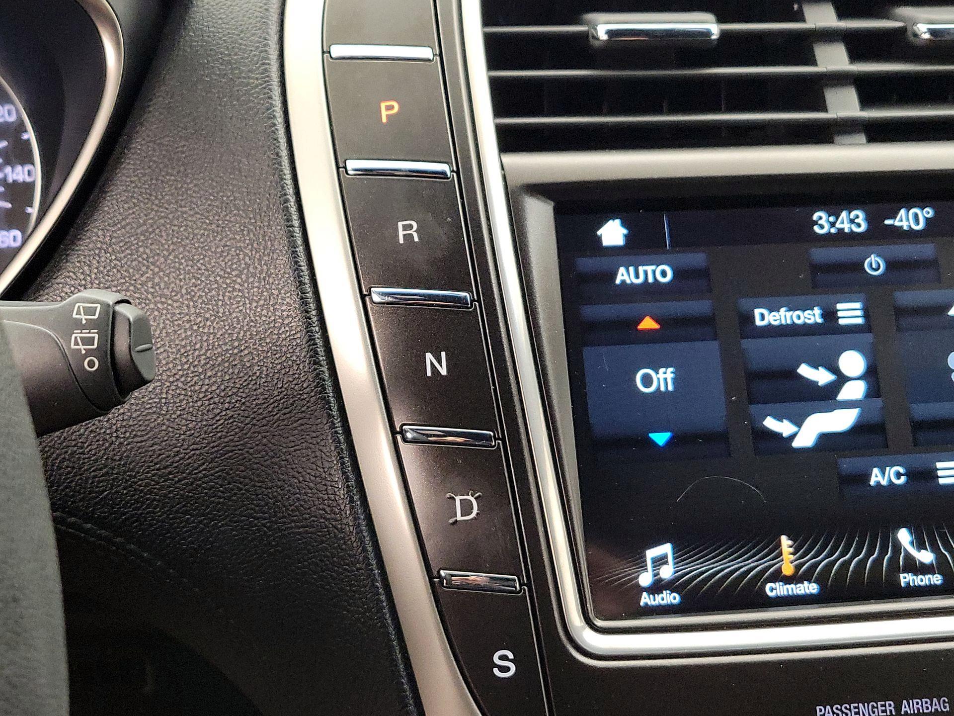 Thumbnail: 2018 Lincoln MKX - 17