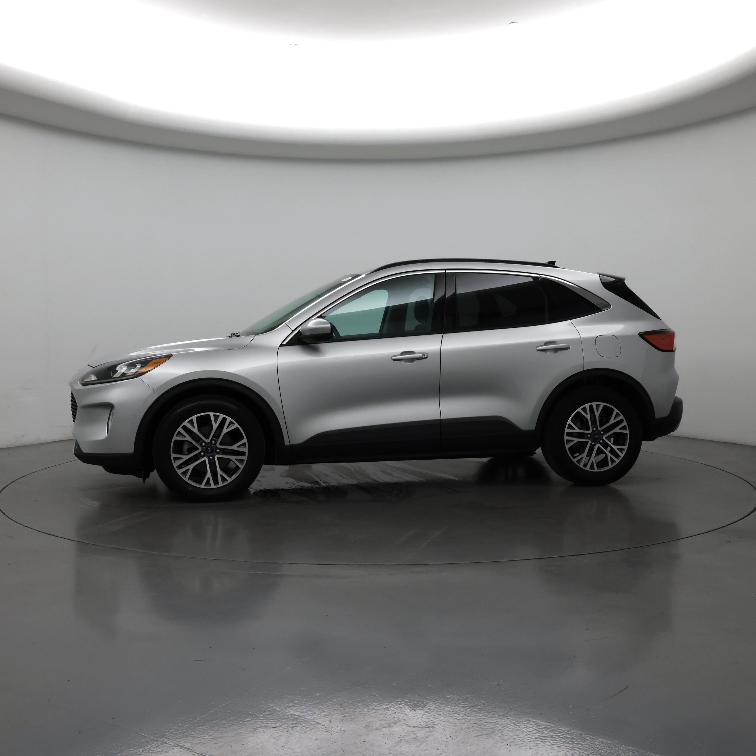 Thumbnail: 2020 Ford Escape - 3