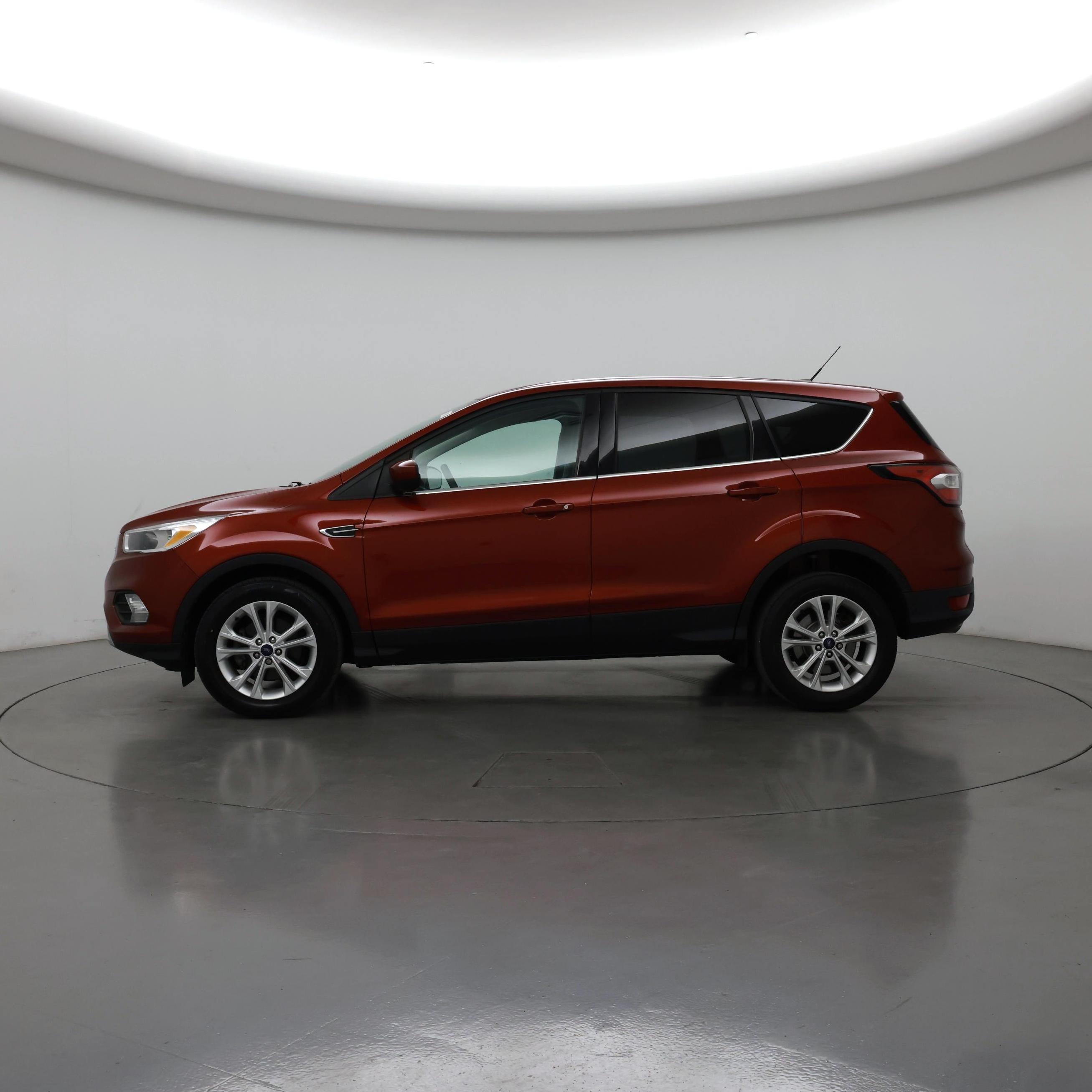 Thumbnail: 2017 Ford Escape - 3